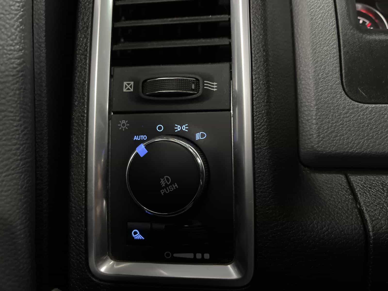 2020 RAM 1500 Classic Warlock - Image 13