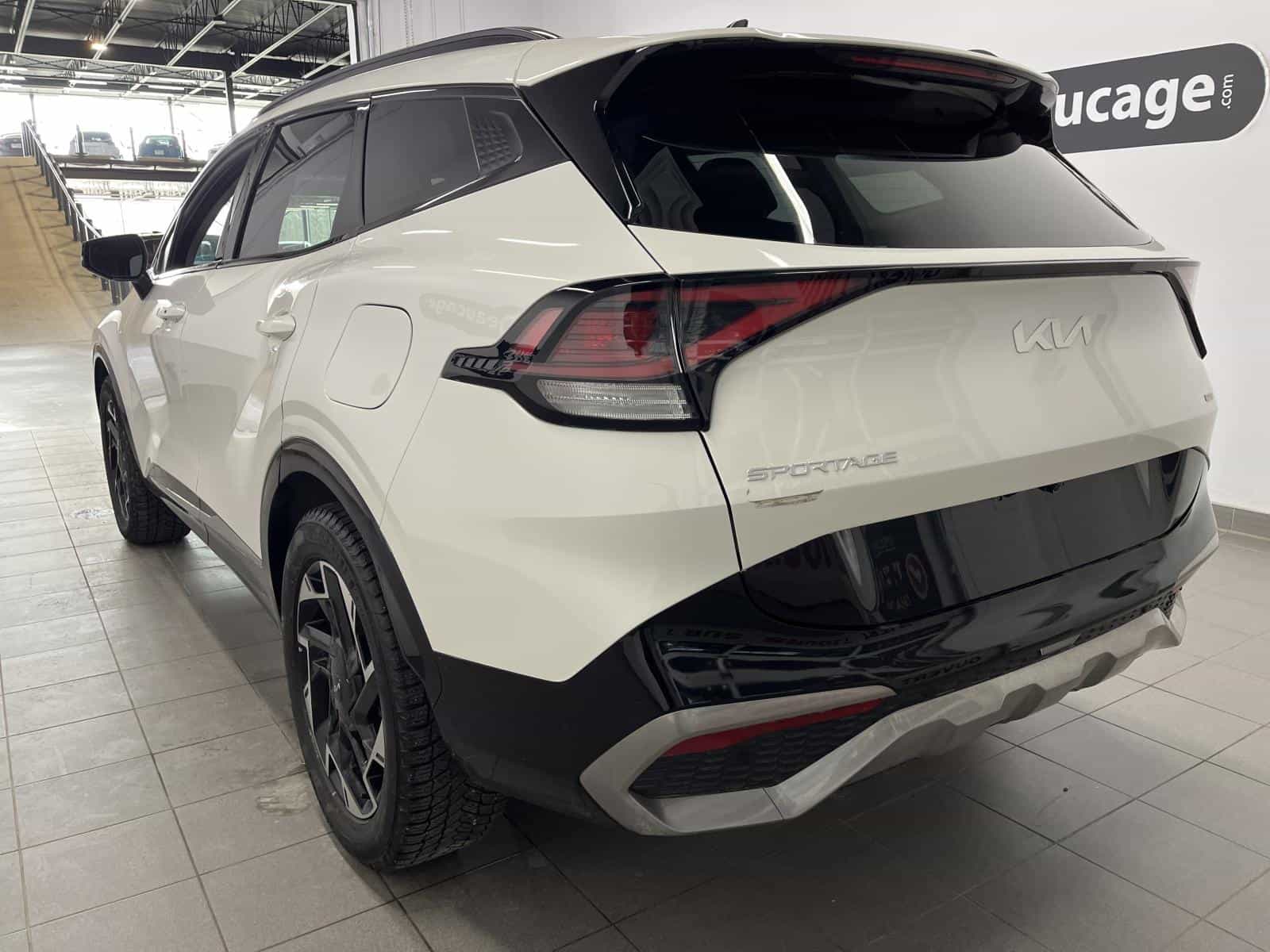 2024 Kia Sportage EX Premium PHEV - Image 3