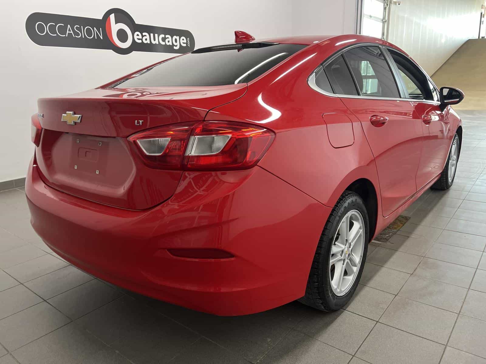 2017 Chevrolet Cruze LT - Image 5