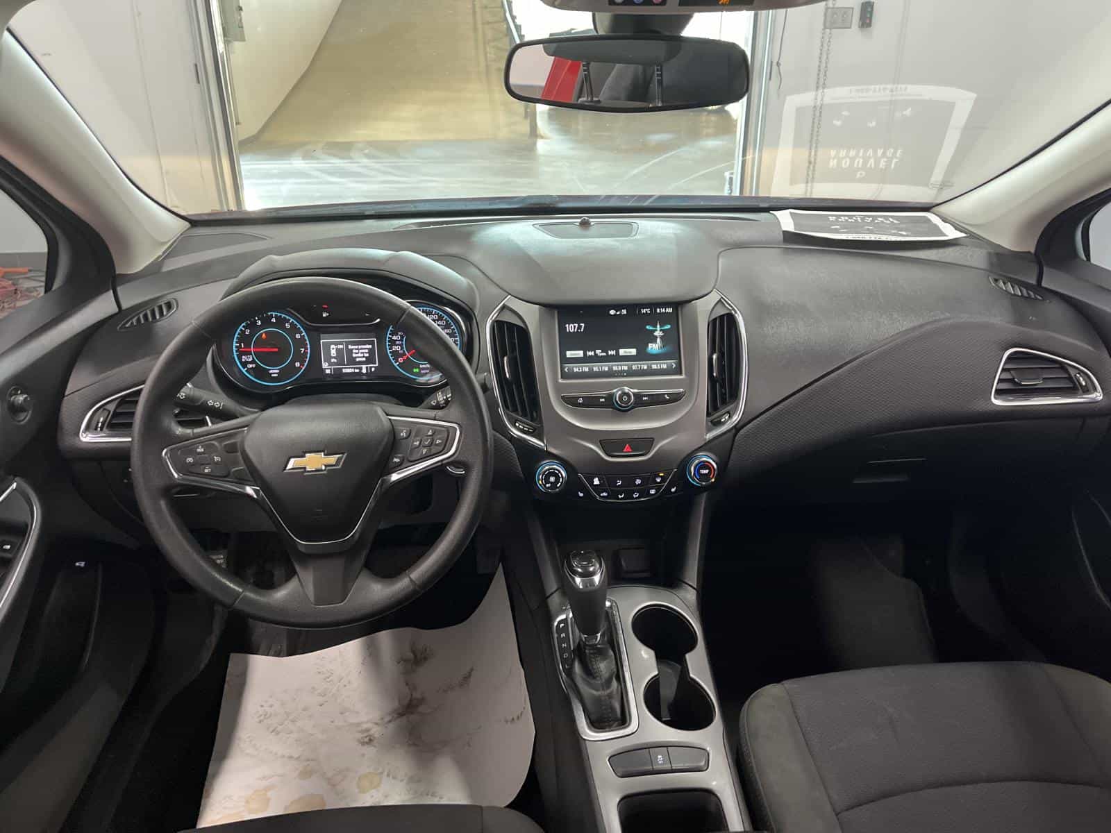 2017 Chevrolet Cruze LT - Image 17