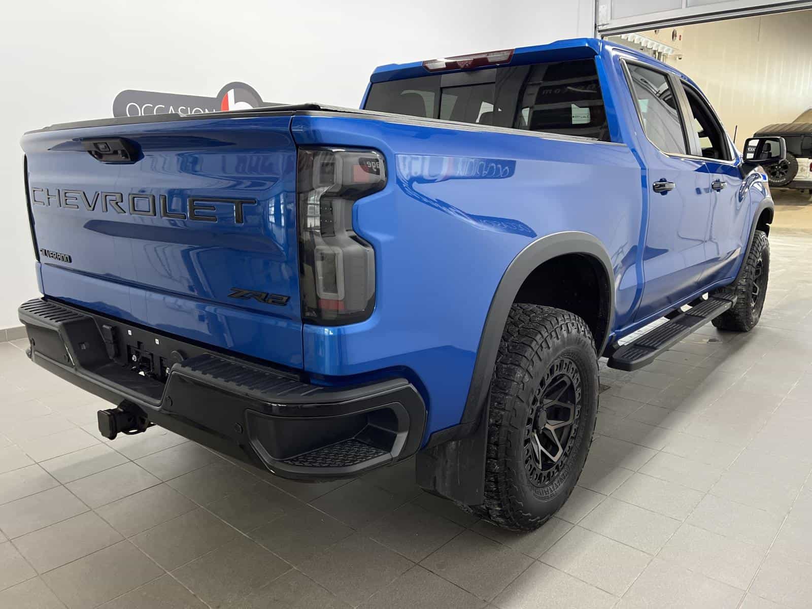 2023 Chevrolet Silverado 1500 ZR2 - Image 5