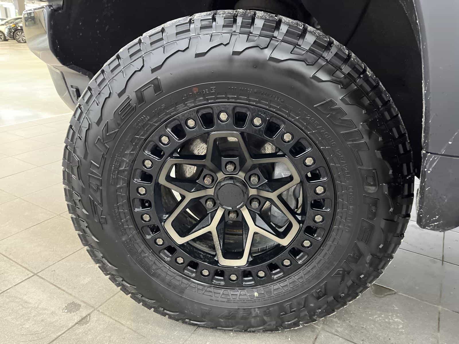 2023 Chevrolet Silverado 1500 ZR2 - Image 22