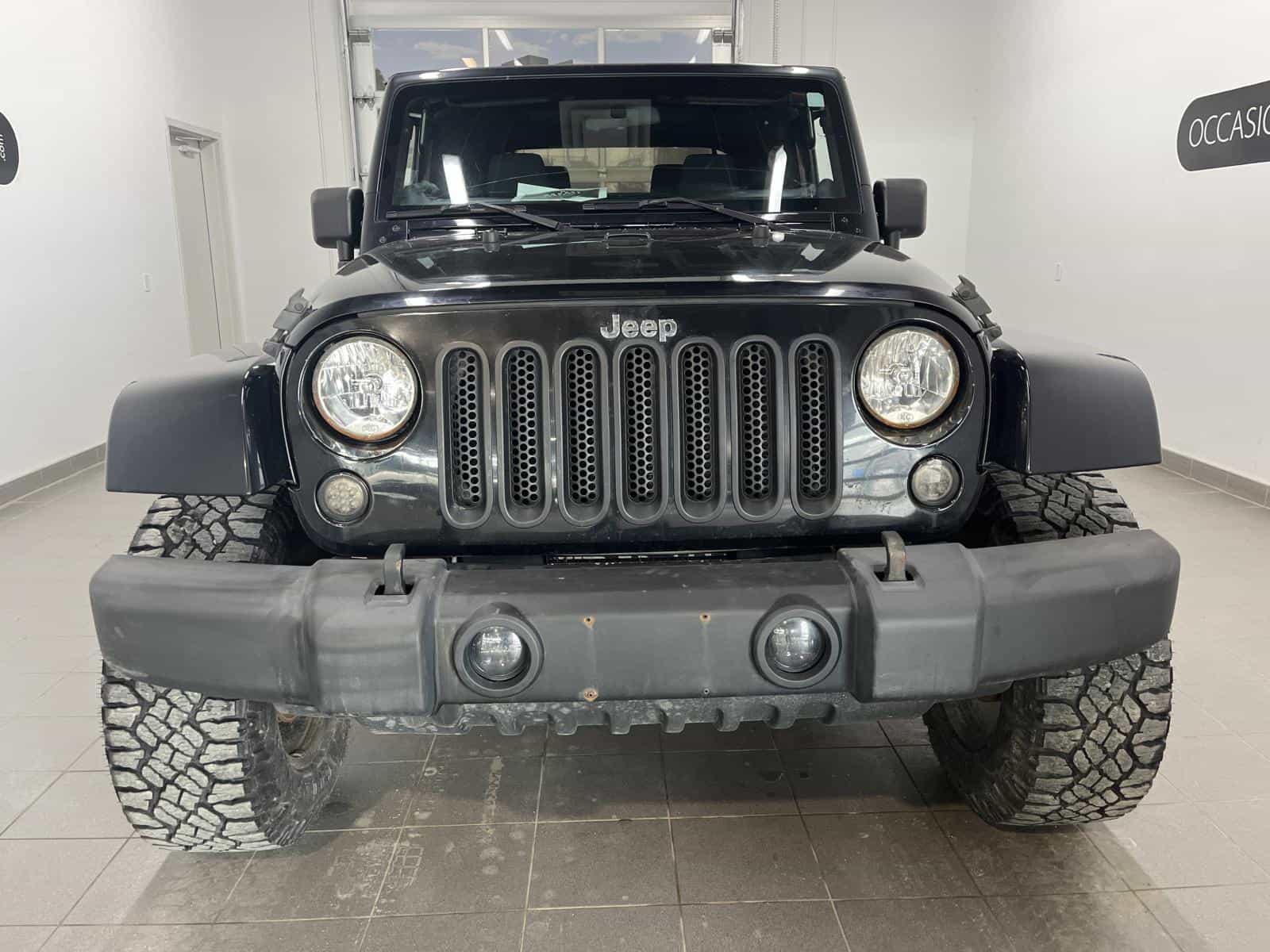 2011 Jeep Wrangler Sahara - Image 7