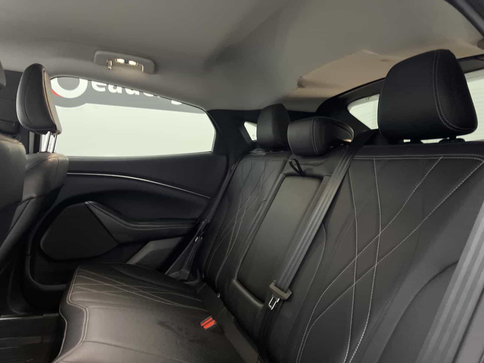 Image 9 Ford Mustang MACH-E Select 2023