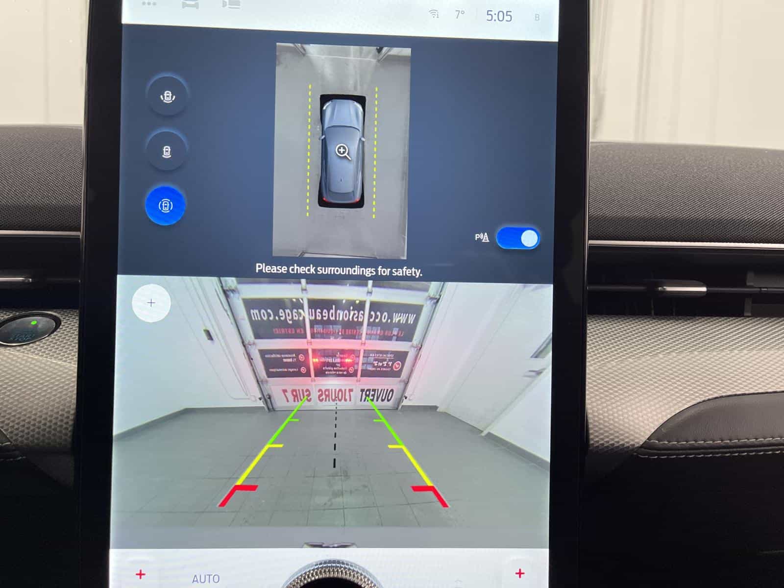 Image 19 Ford Mustang MACH-E Select 2023