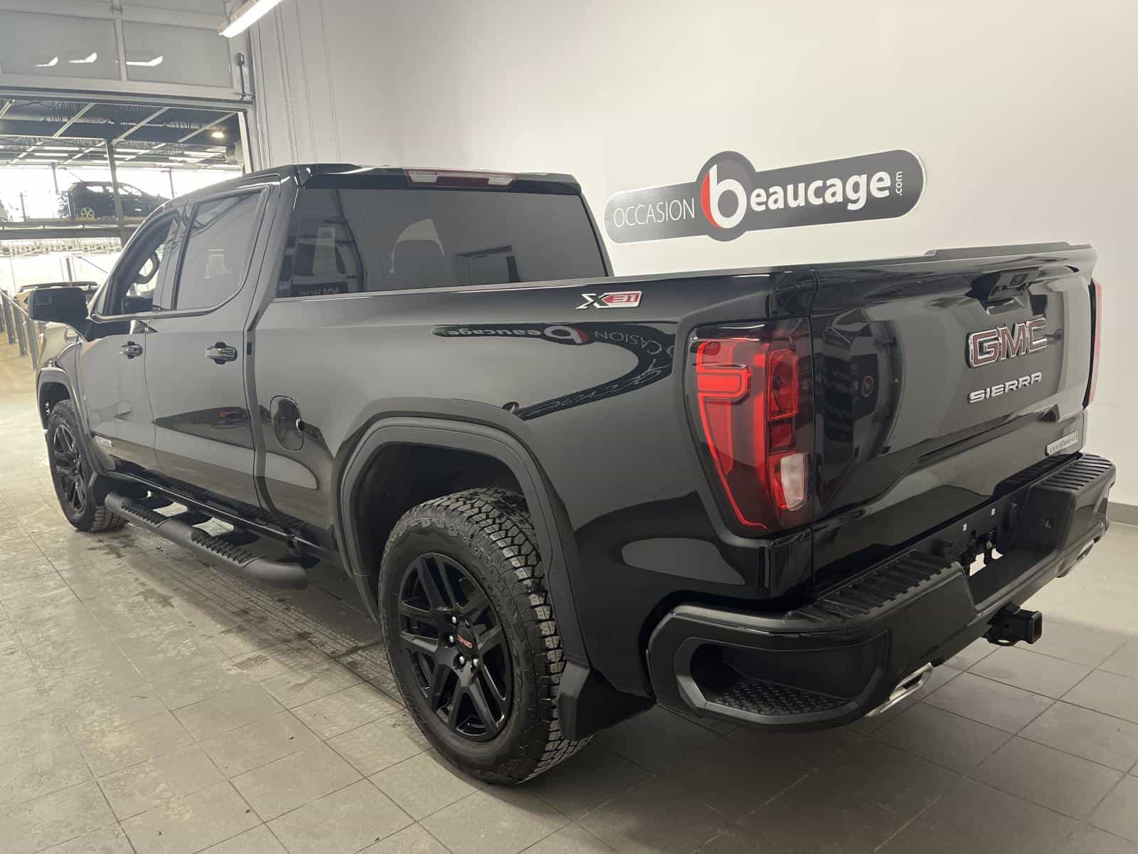 2024 GMC Sierra 1500 Elevation - Image 3