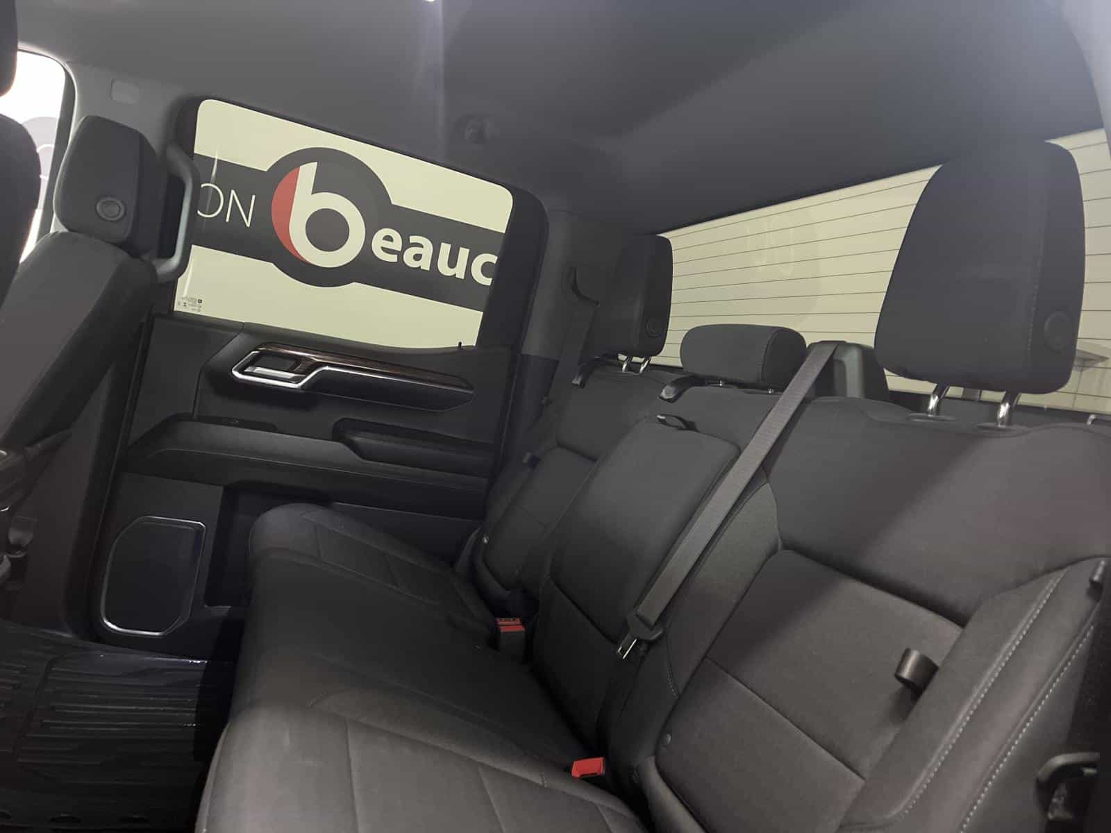 2024 GMC Sierra 1500 Elevation - Image 10