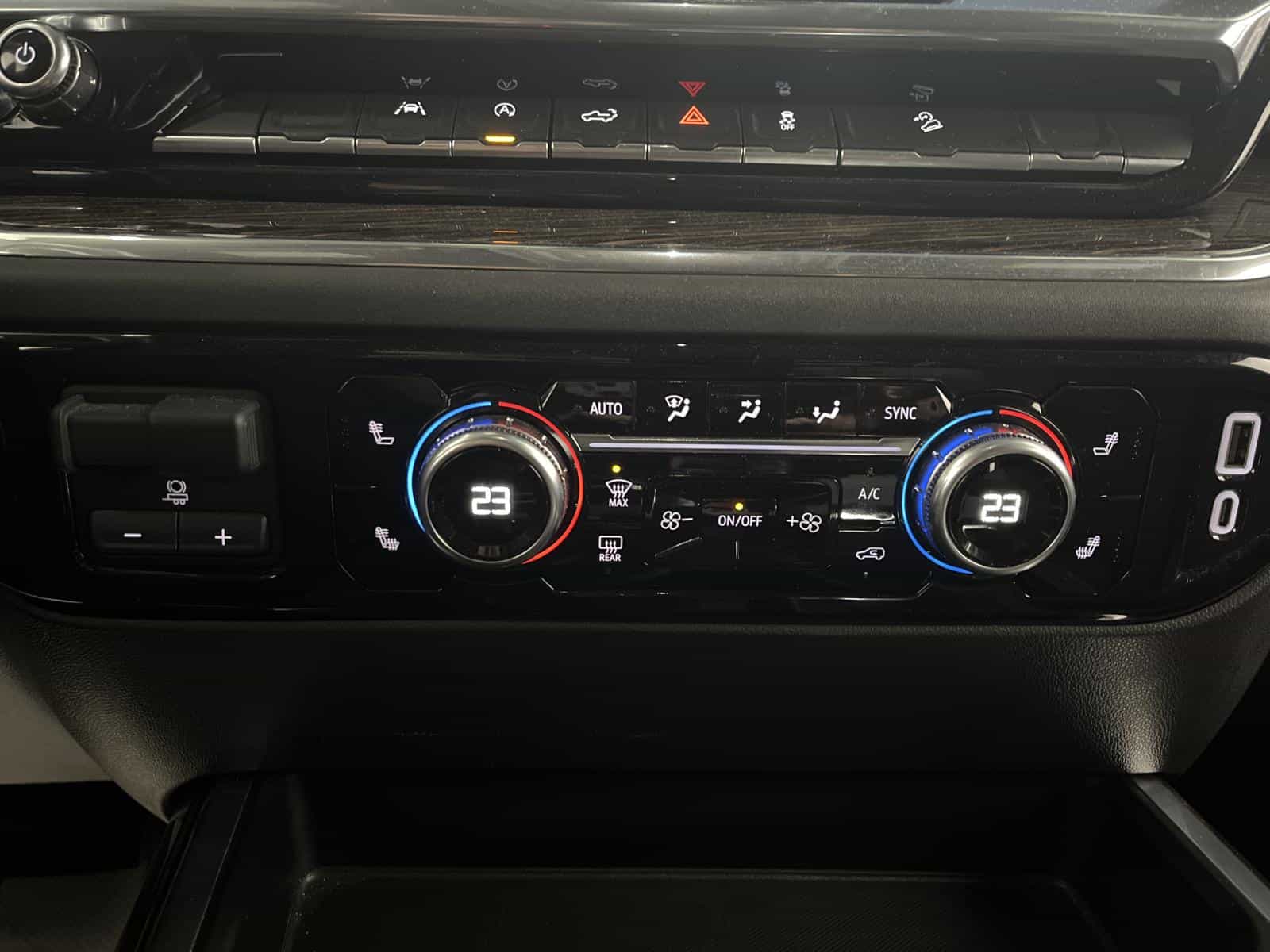 2024 GMC Sierra 1500 Elevation - Image 18