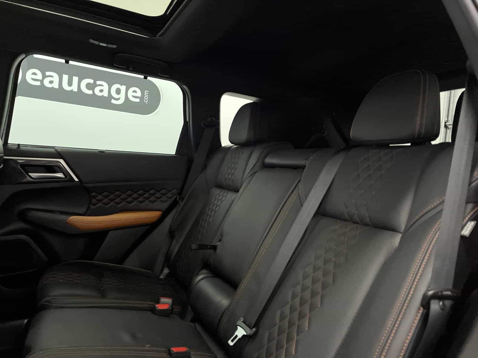 2023 Mitsubishi Outlander GT - Image 9