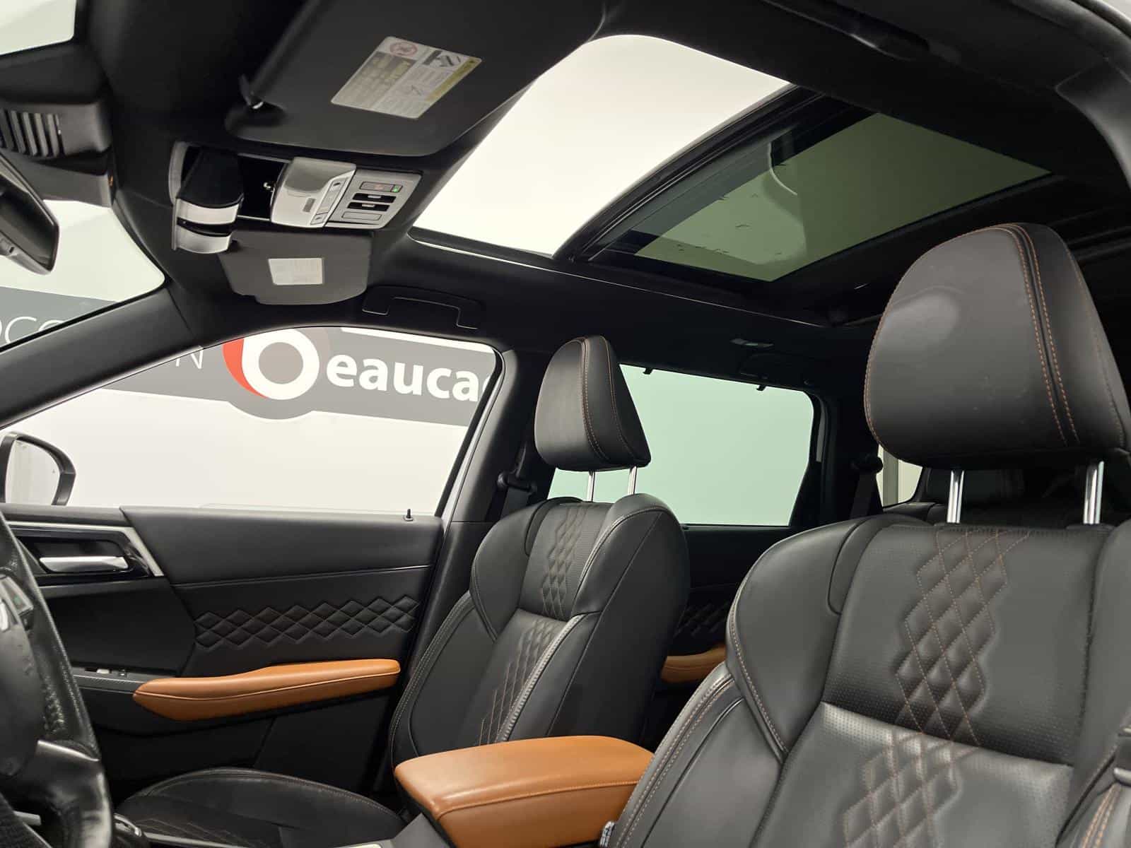 2023 Mitsubishi Outlander GT - Image 23