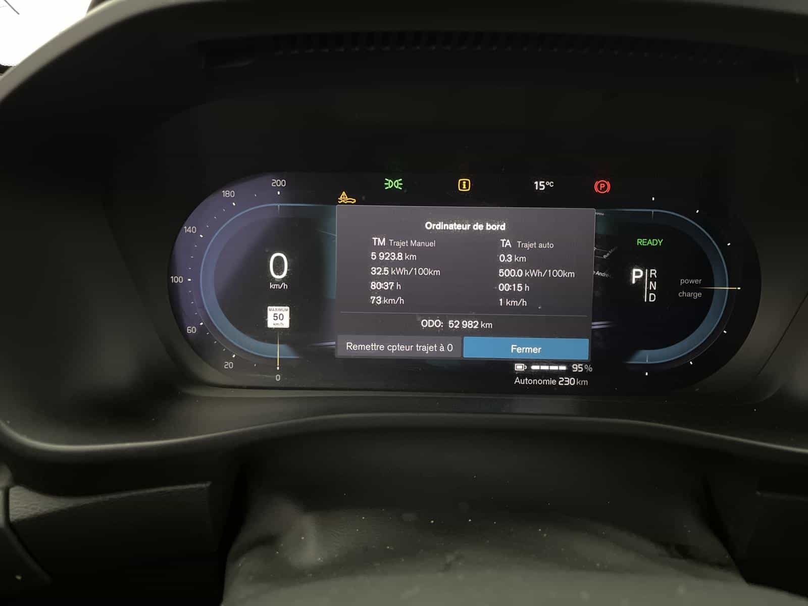 2024 Volvo XC40 Recharge TWIN Core - Image 11