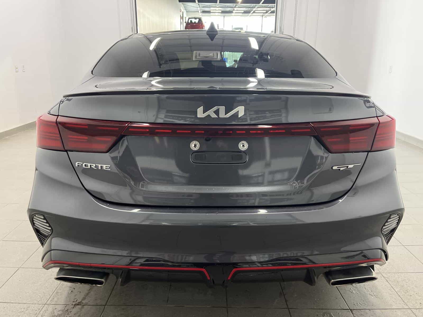 Image 4 Kia Forte GT Limited 2022