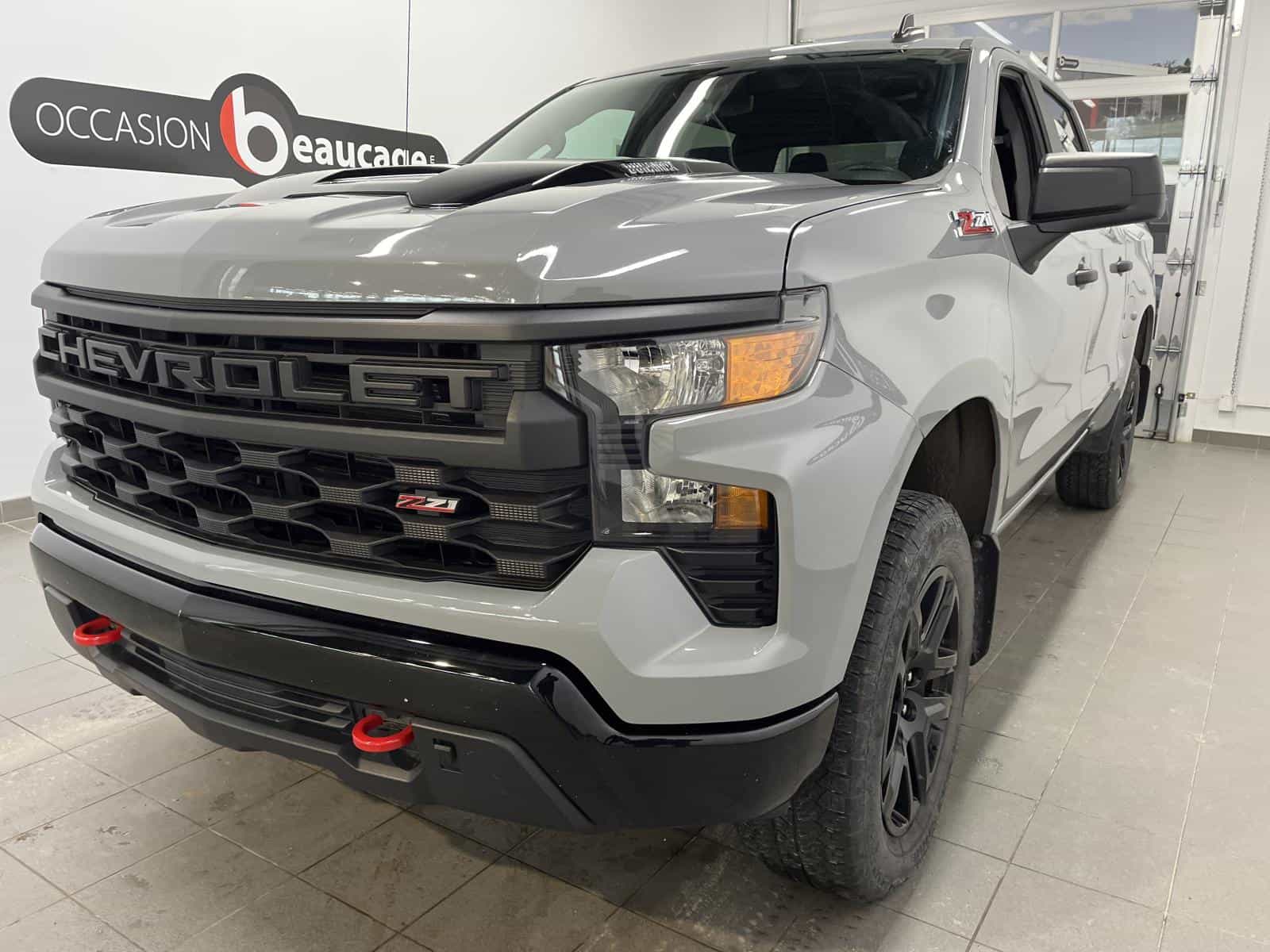 2024 Chevrolet Silverado 1500 Custom Trail Boss - Image 1