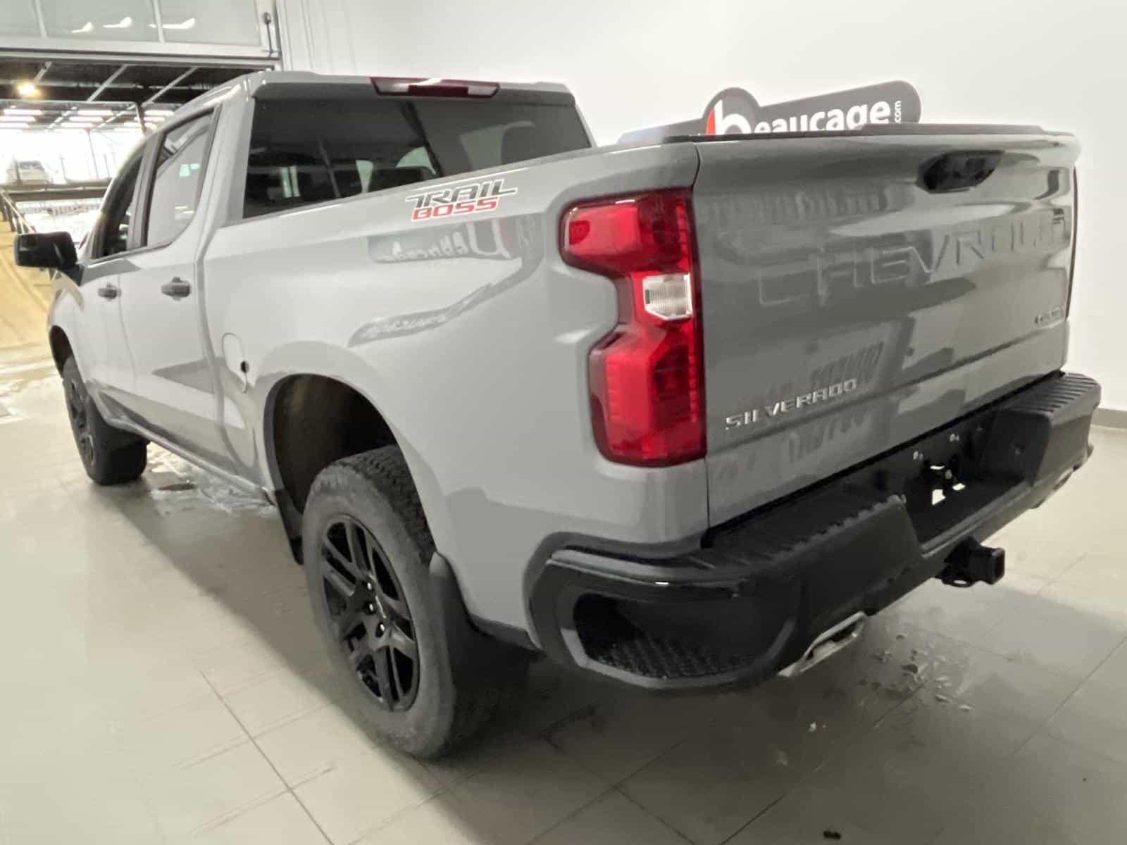 Image 3 Chevrolet Silverado 1500 Custom Trail Boss 2024