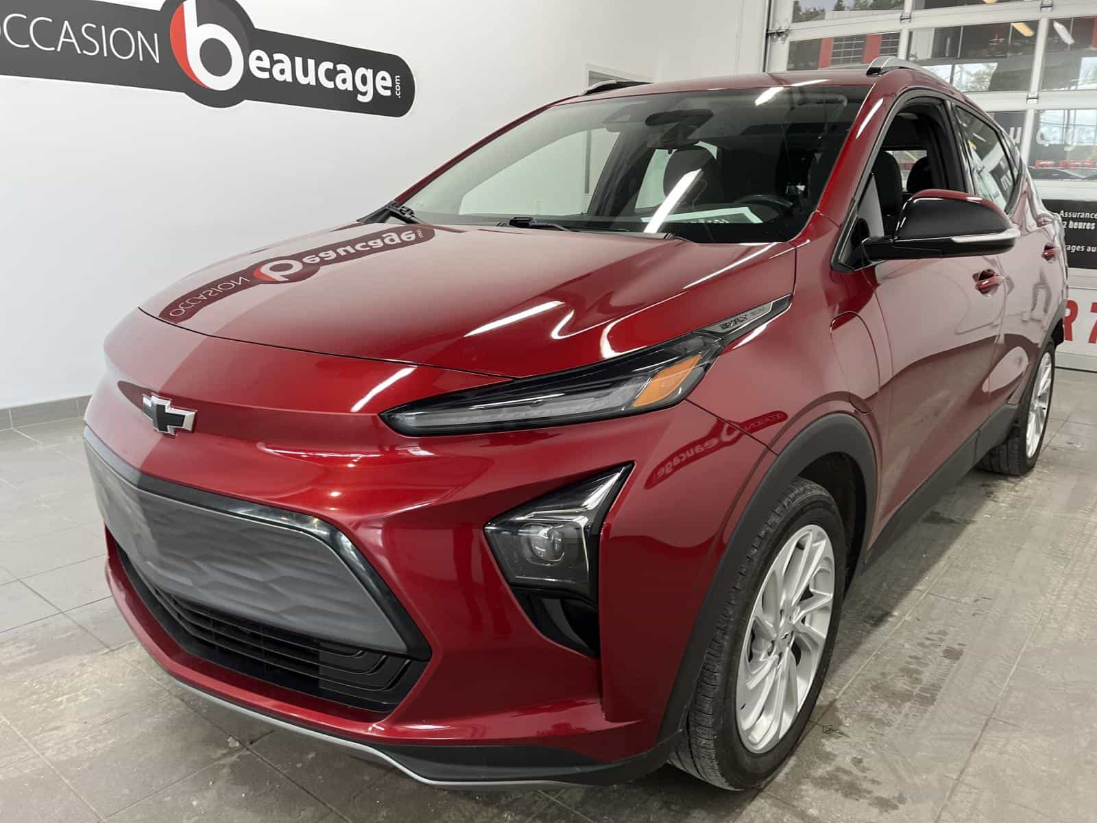 2023 Chevrolet Bolt EUV LT - Image 1