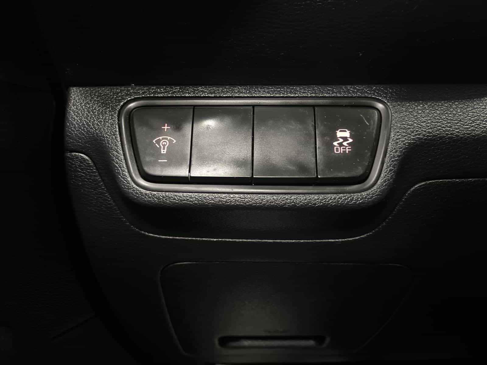 Image 12 Kia Forte LX 2020