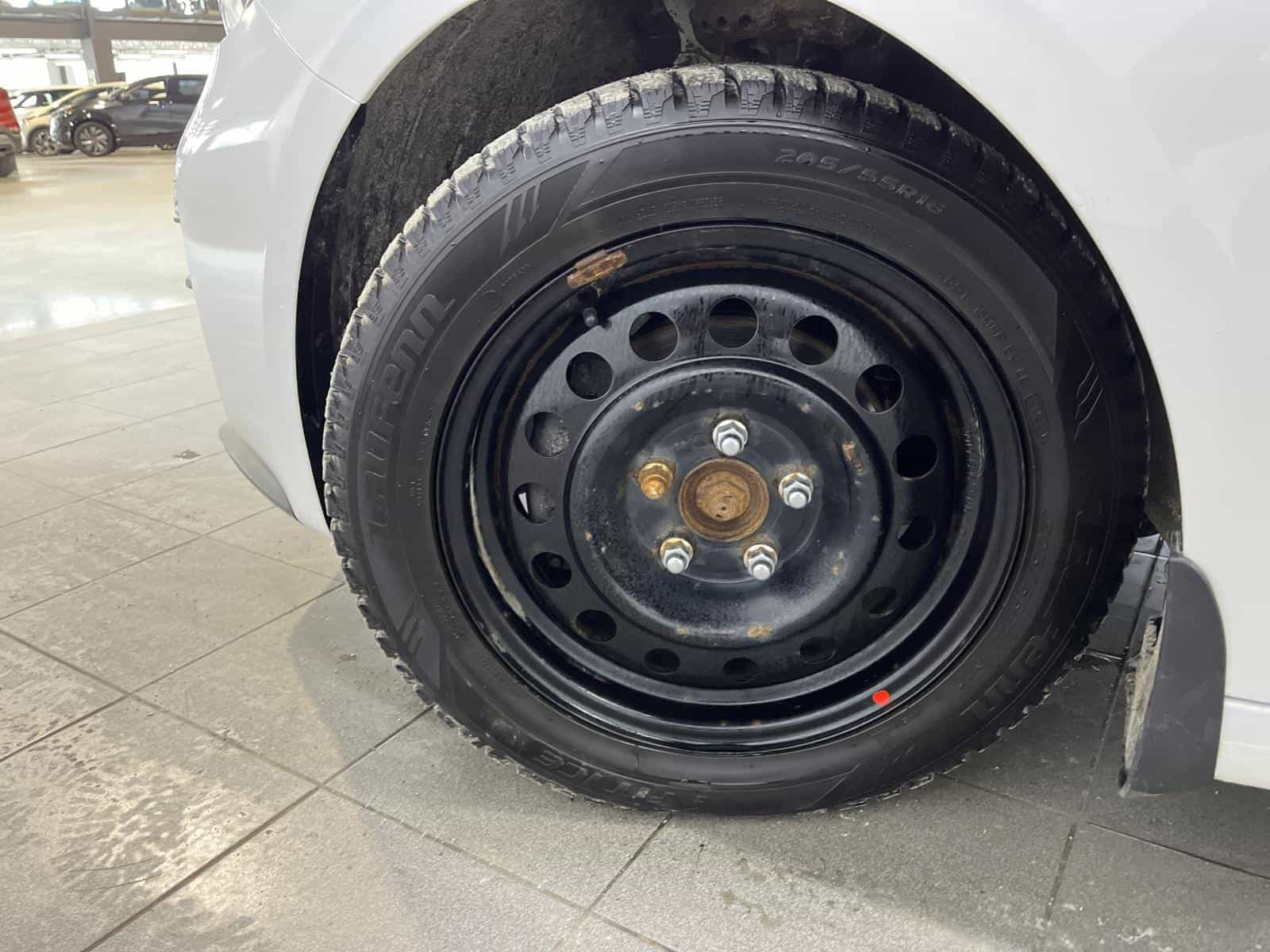 2020 Kia Forte LX - Image 22