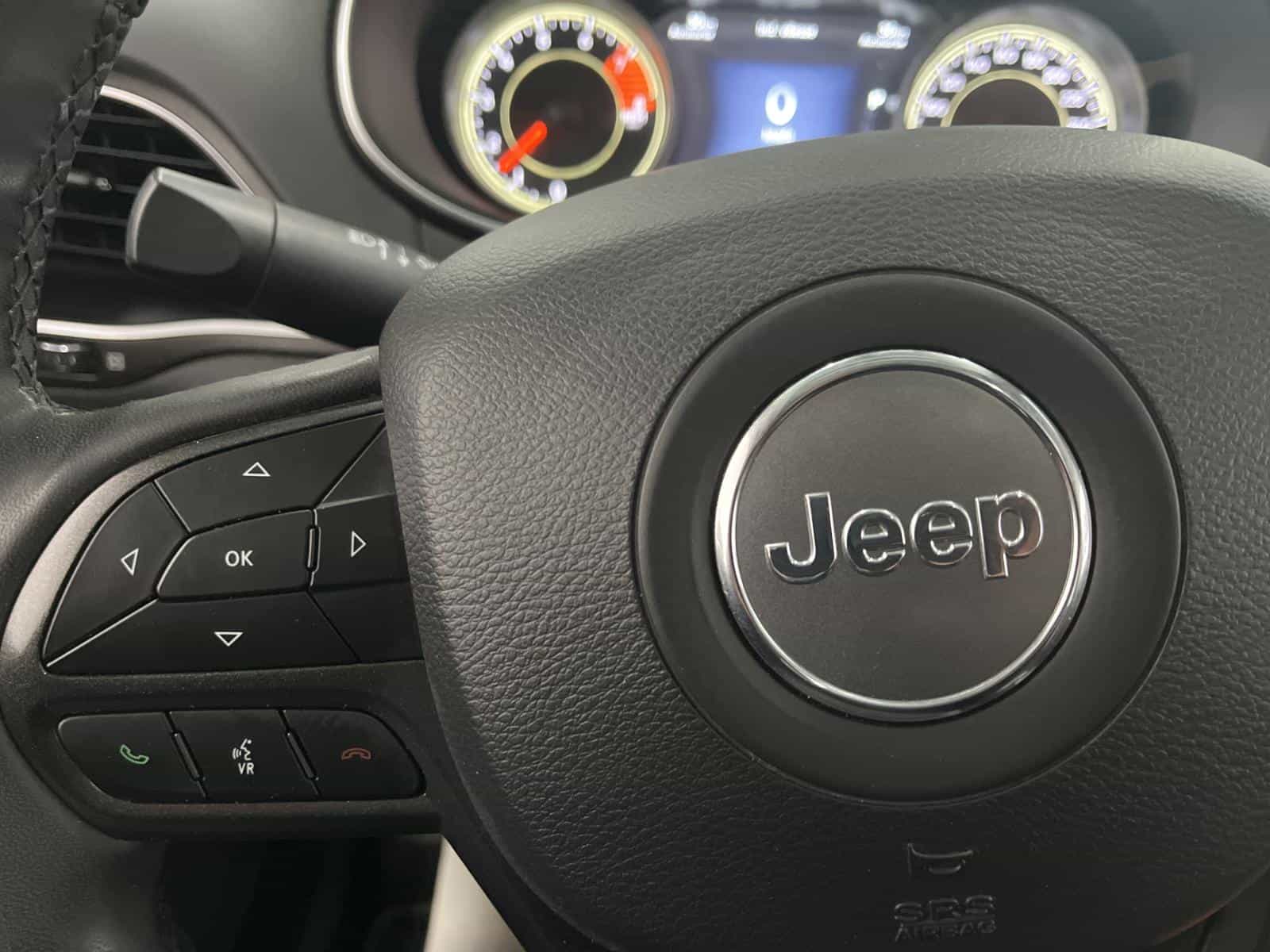 2022 Jeep Cherokee Trailhawk - Image 15