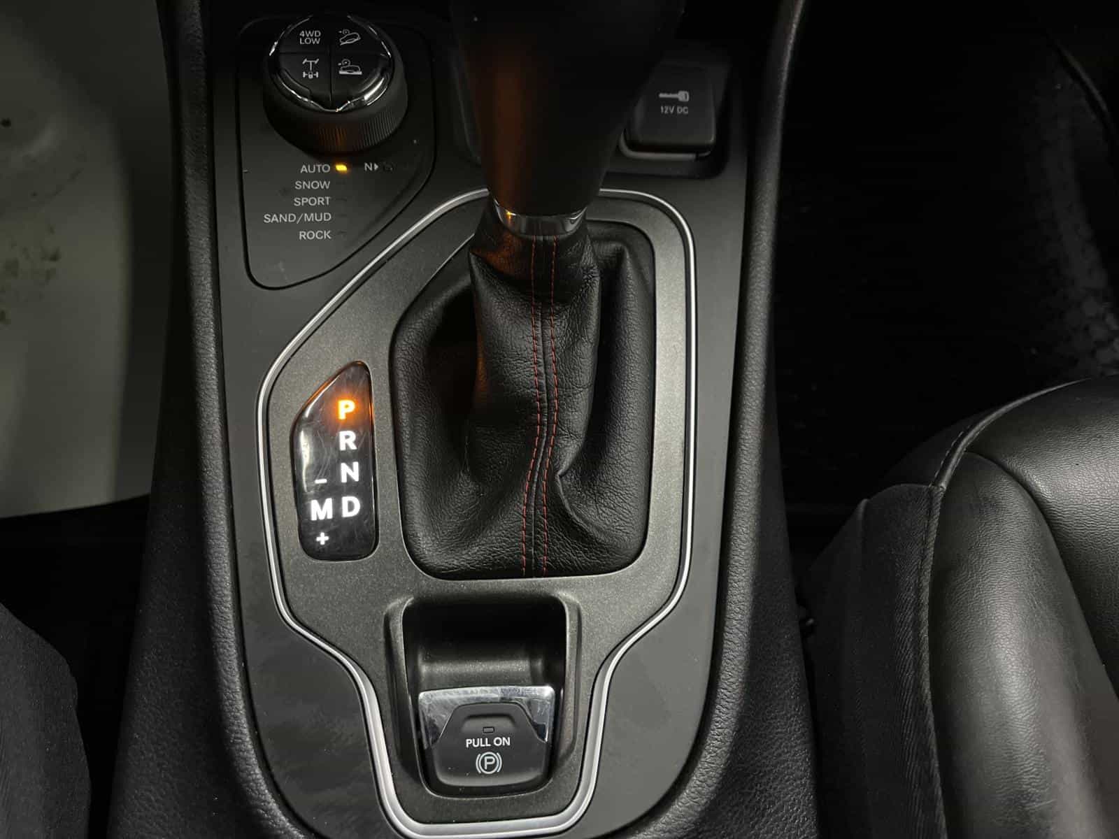 2022 Jeep Cherokee Trailhawk - Image 18