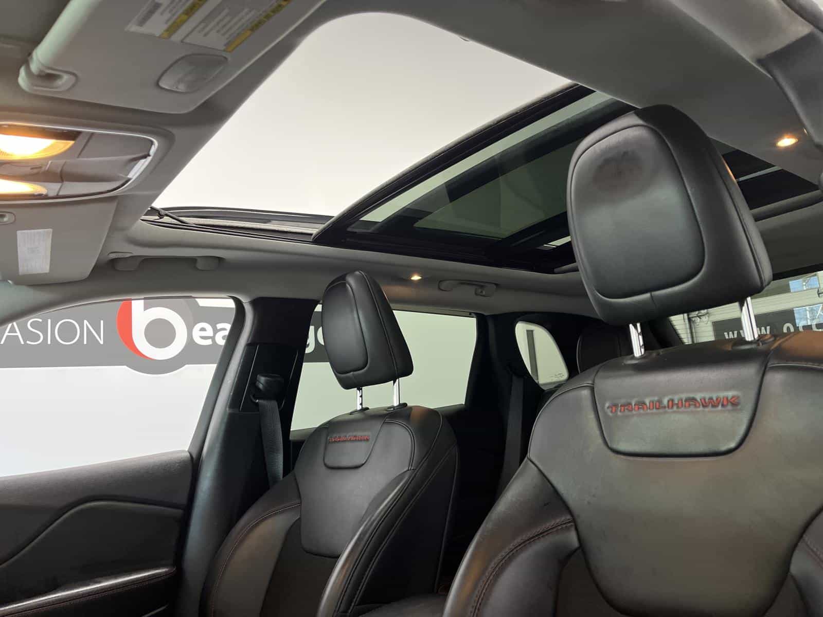 Image 25 Jeep Cherokee Trailhawk 2022