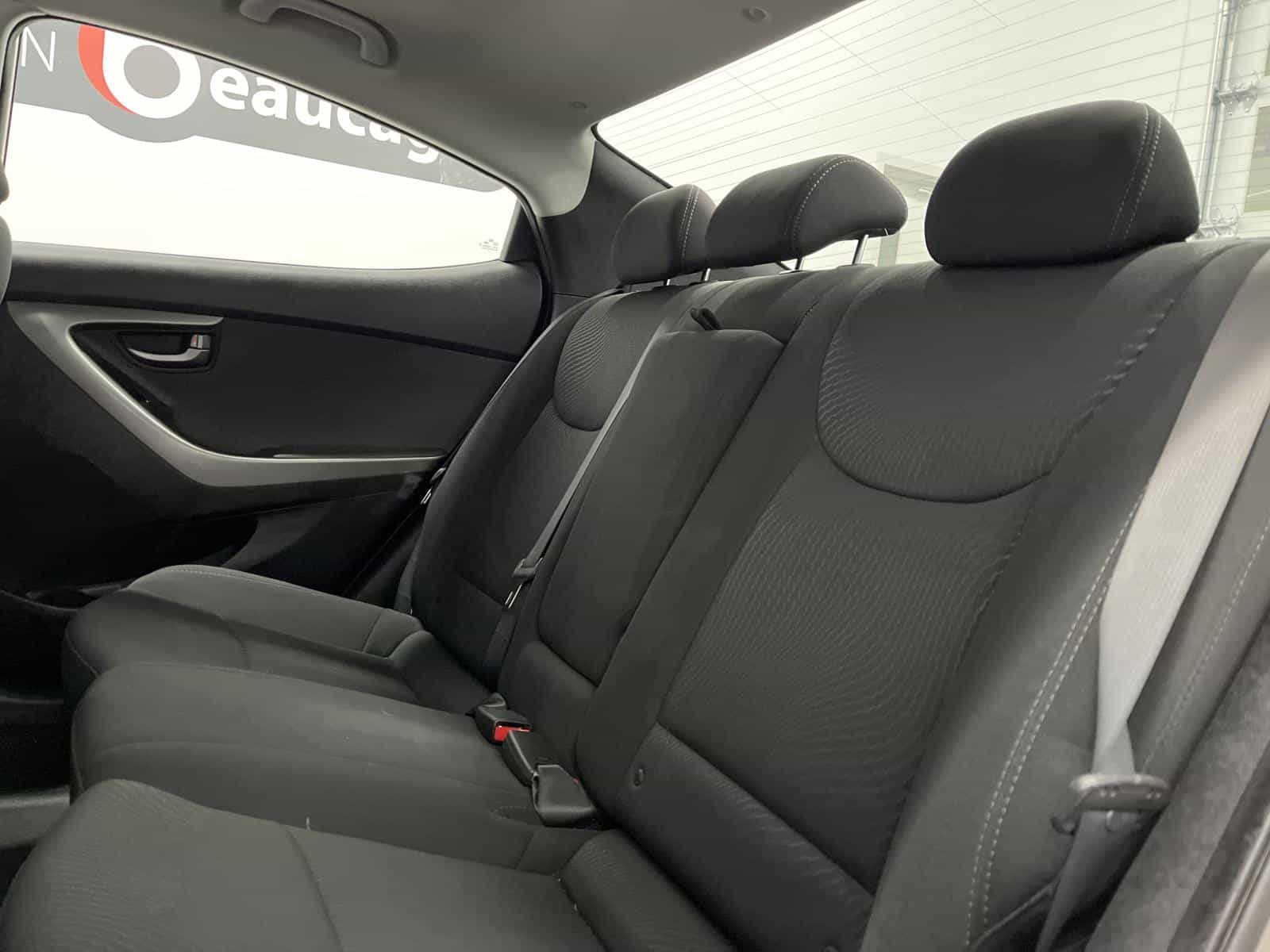 2015 Hyundai Elantra GL - Image 10