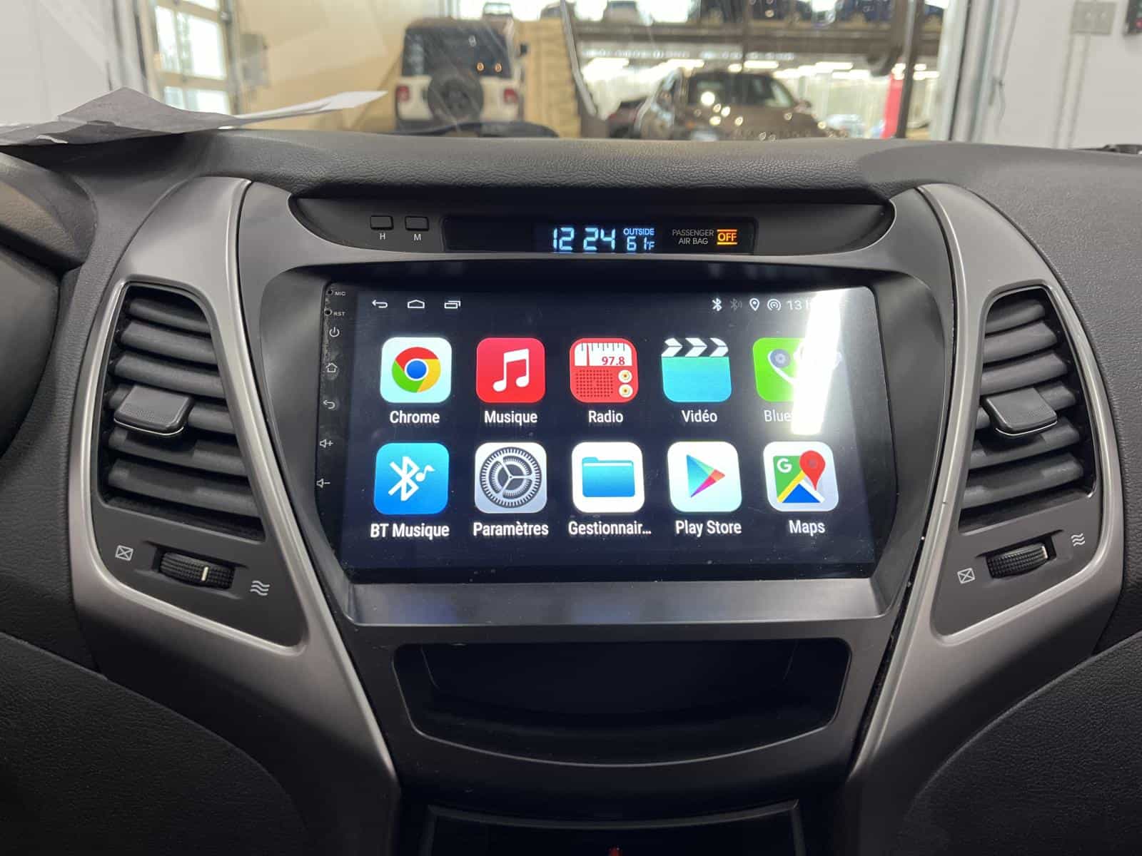 2015 Hyundai Elantra GL - Image 17