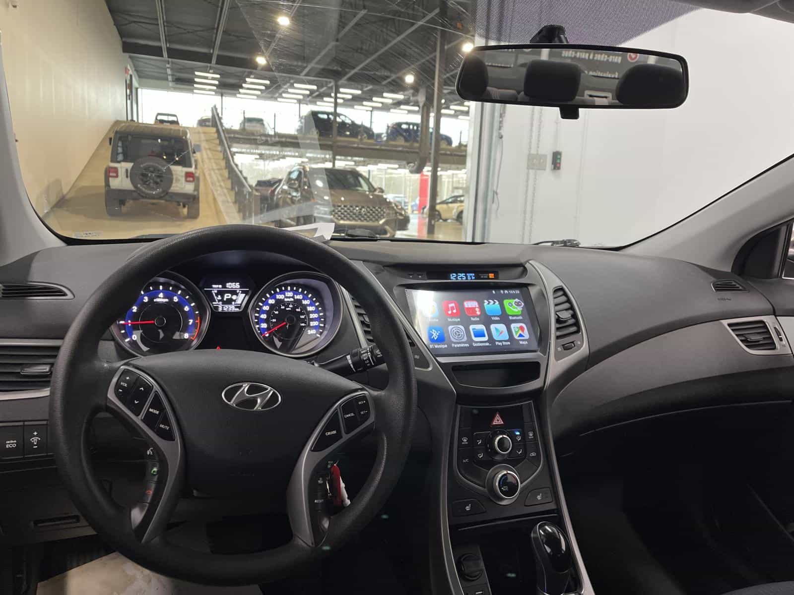 Image 19 Hyundai Elantra GL 2015