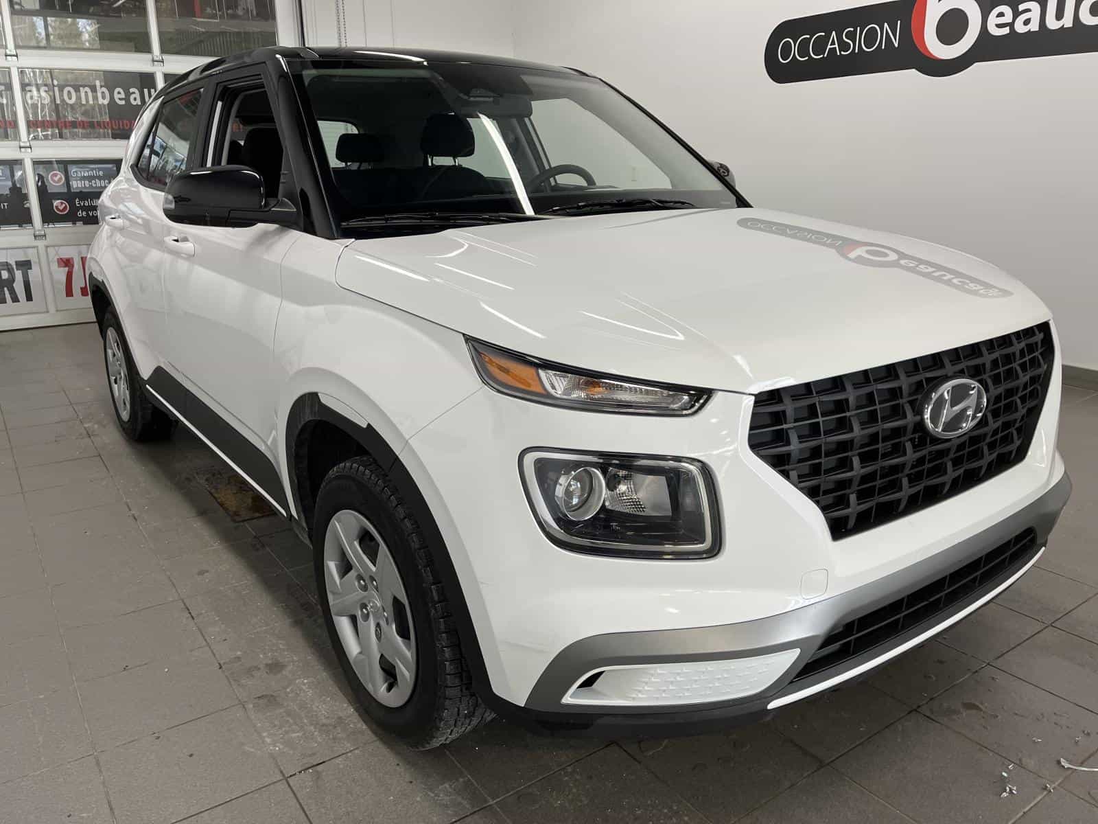 2025 Hyundai Venue Essential - Image 6