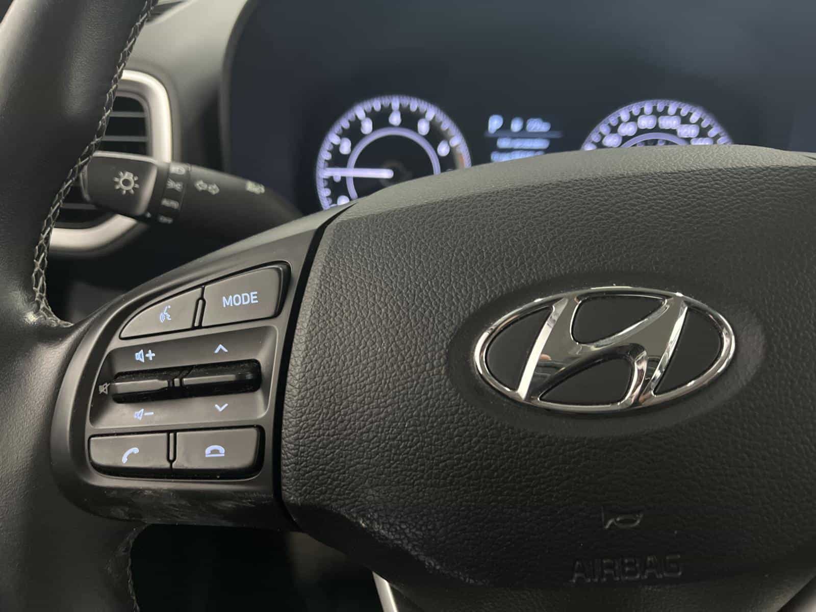 2022 Hyundai Venue Preferred - Image 14