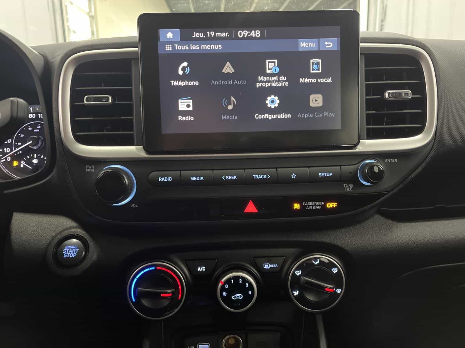 2022 Hyundai Venue Preferred - Image 18