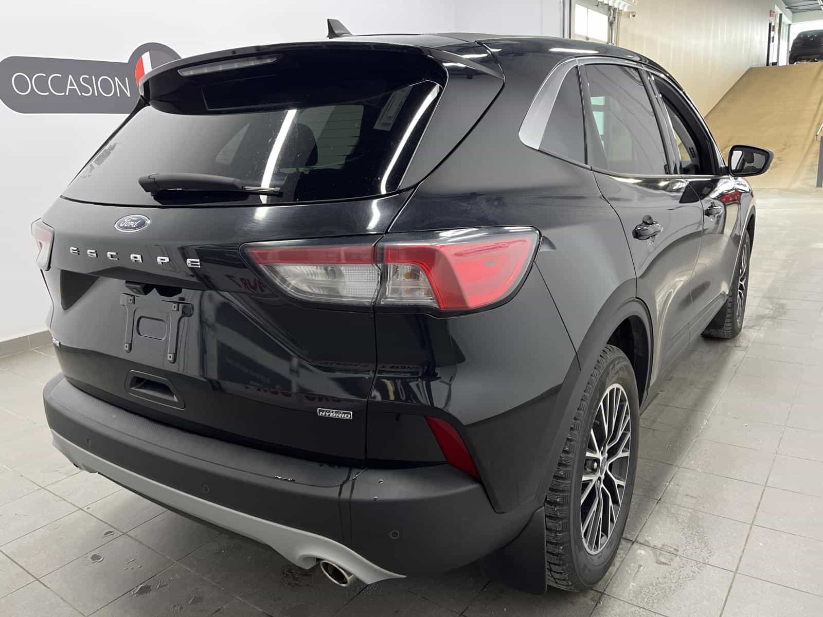 2022 Ford Escape SE PHEV - Image 4