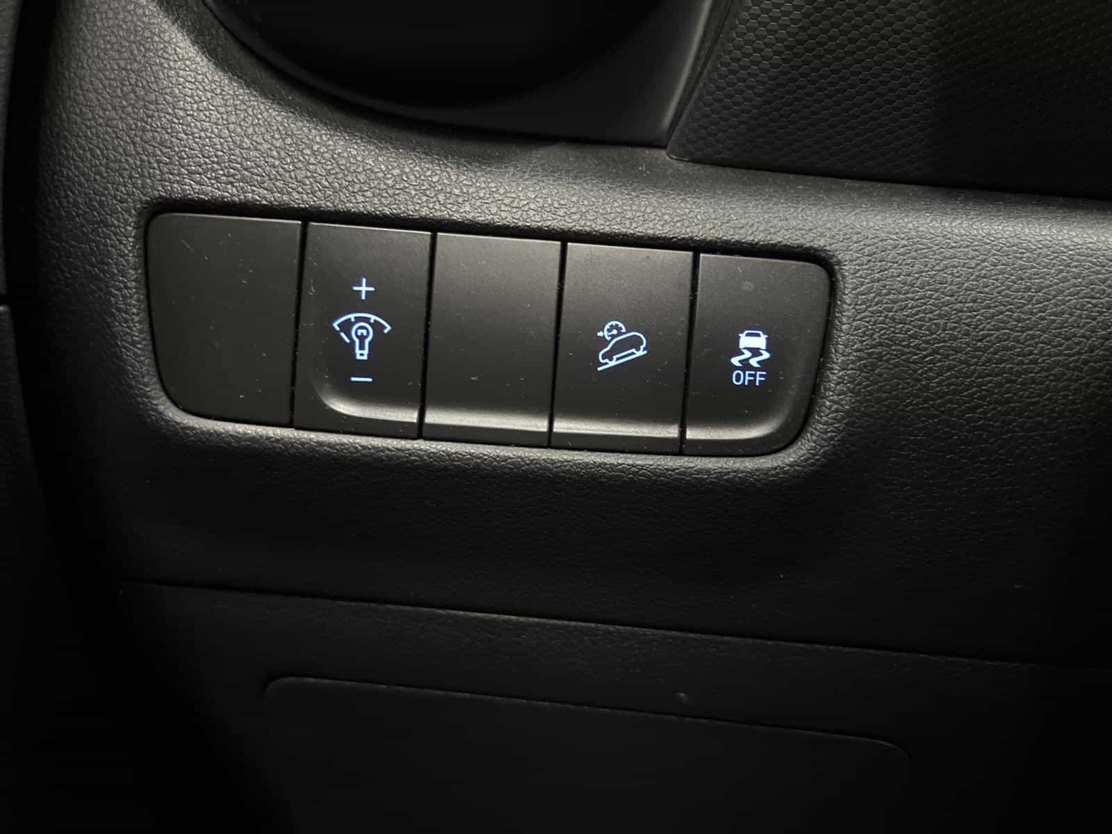 2022 Hyundai Kona Preferred - Image 14