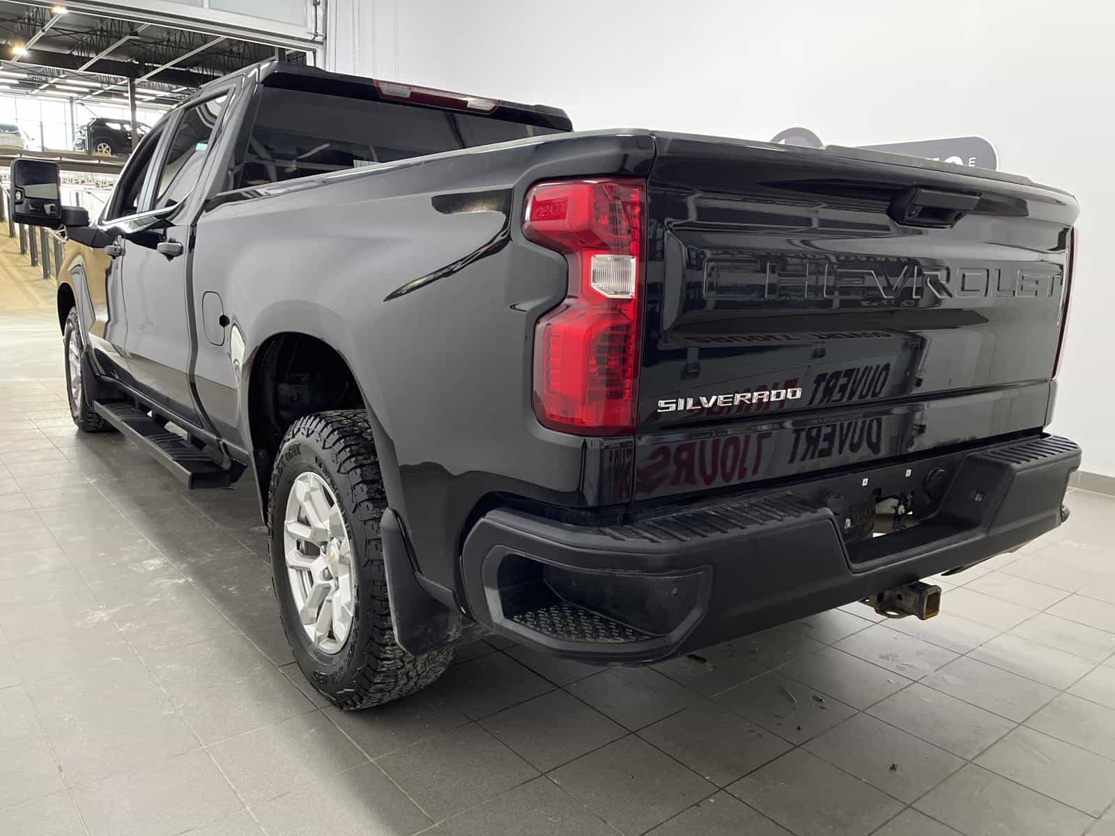 2023 Chevrolet Silverado 1500 WT - Image 3