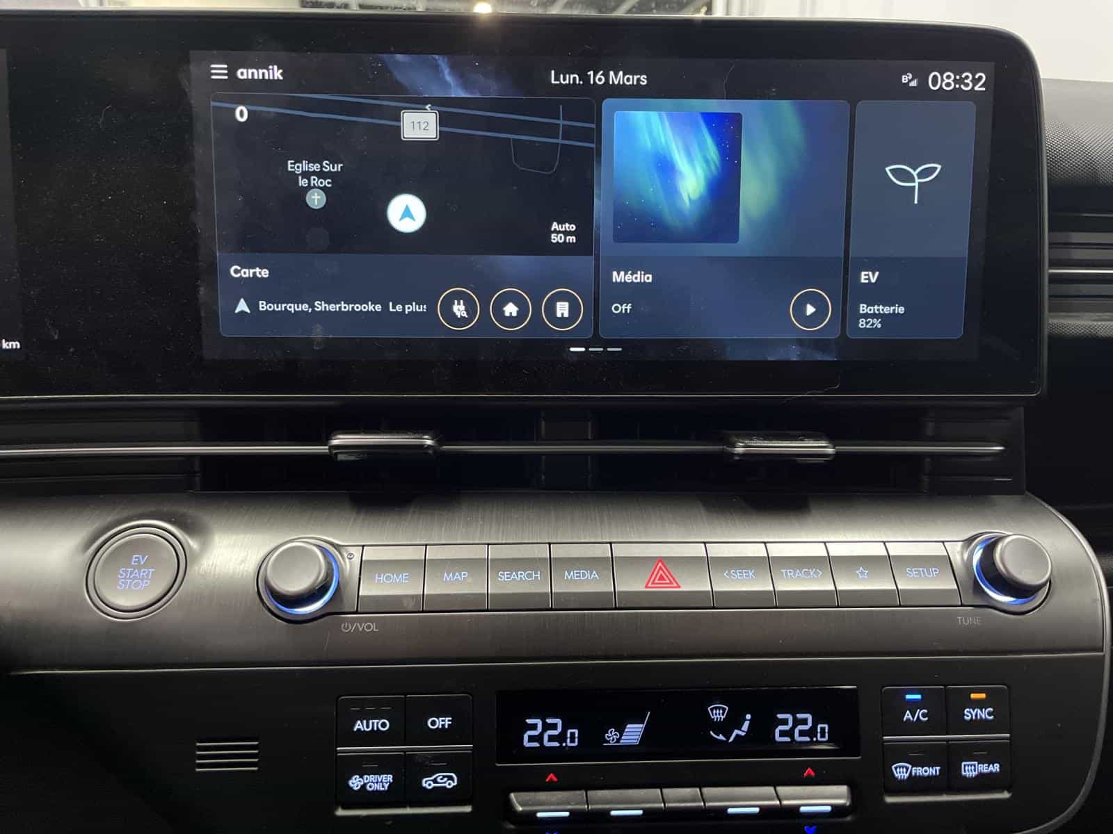 2025 Hyundai Kona EV Preferred - Image 18