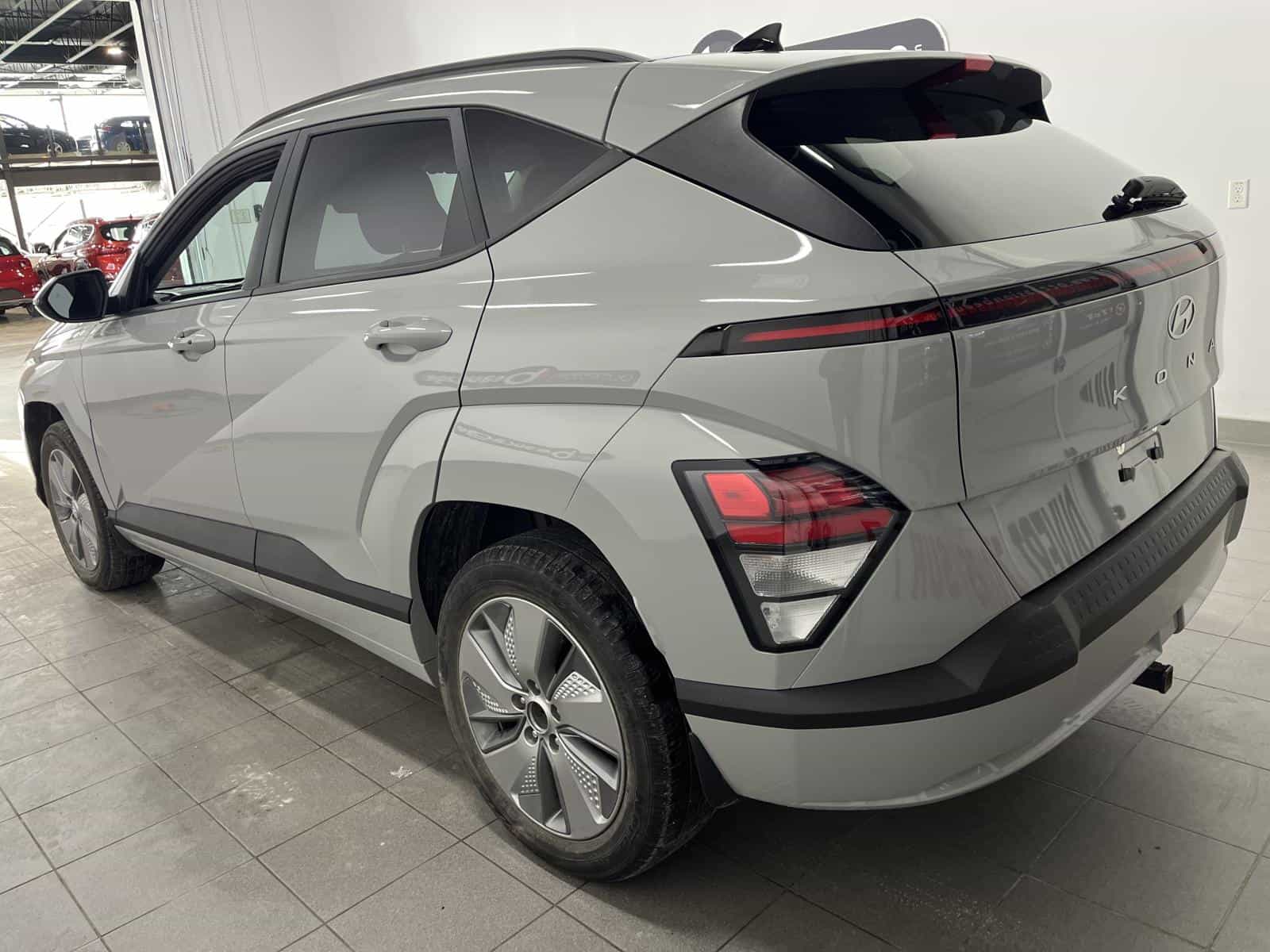 2025 Hyundai Kona EV Preferred - Image 3