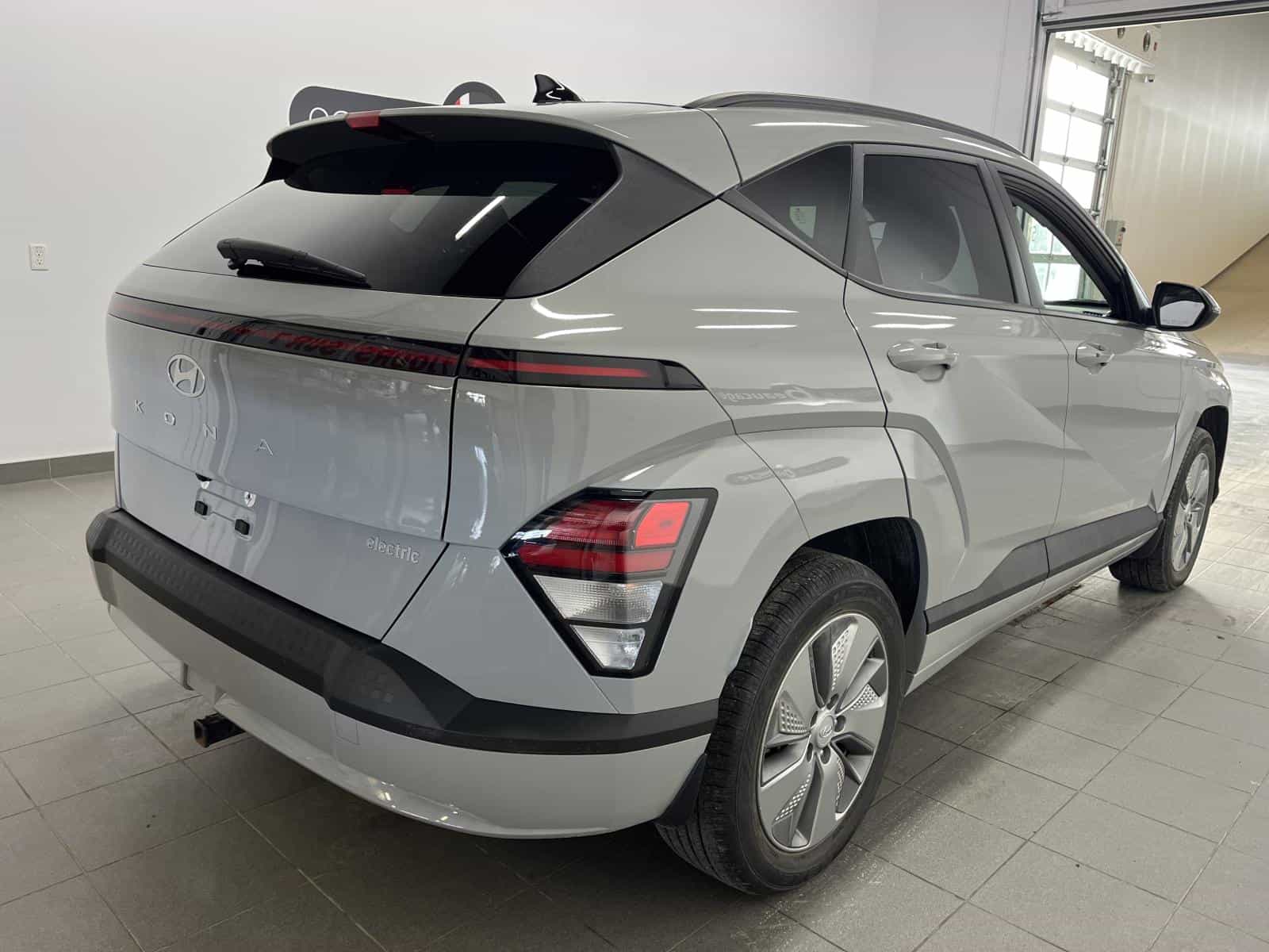 2025 Hyundai Kona EV Preferred - Image 5