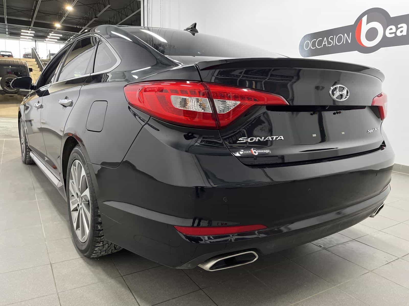 2016 Hyundai Sonata Sport-Tech - Image 3