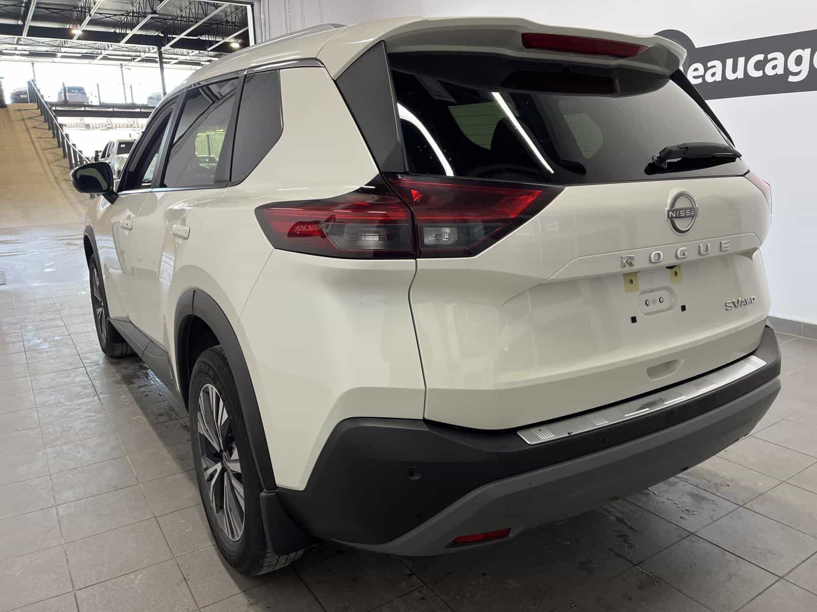 Image 3 Nissan Rogue SV 2023