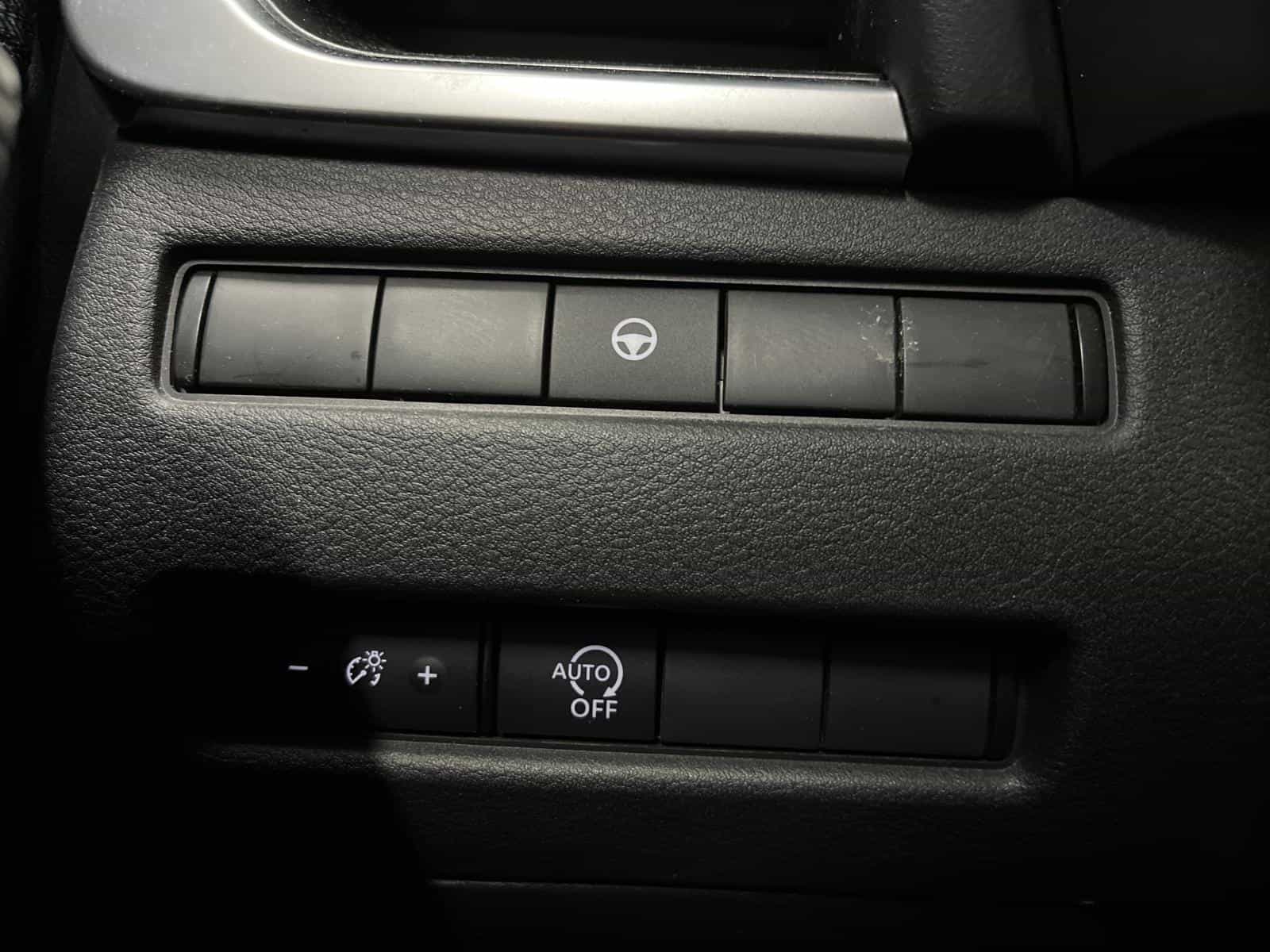 Image 14 Nissan Rogue SV 2023