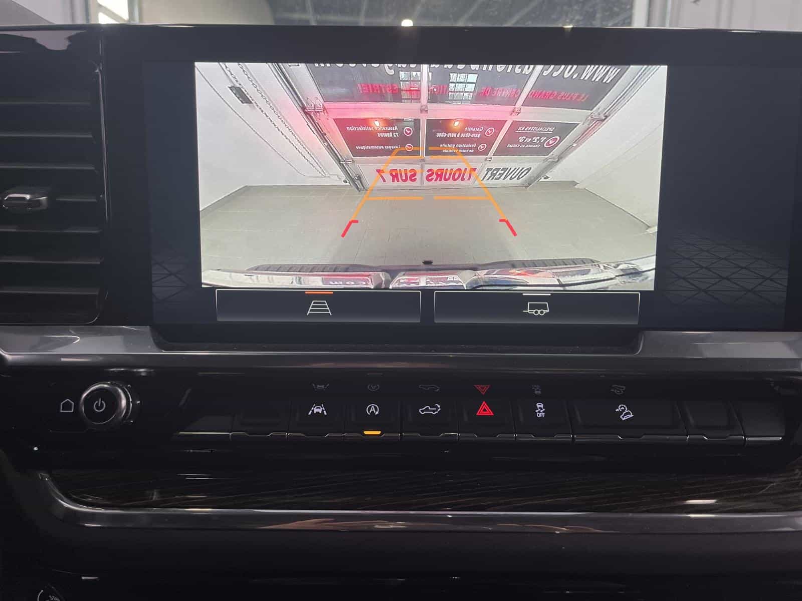 2024 GMC Sierra 1500 Elevation - Image 15