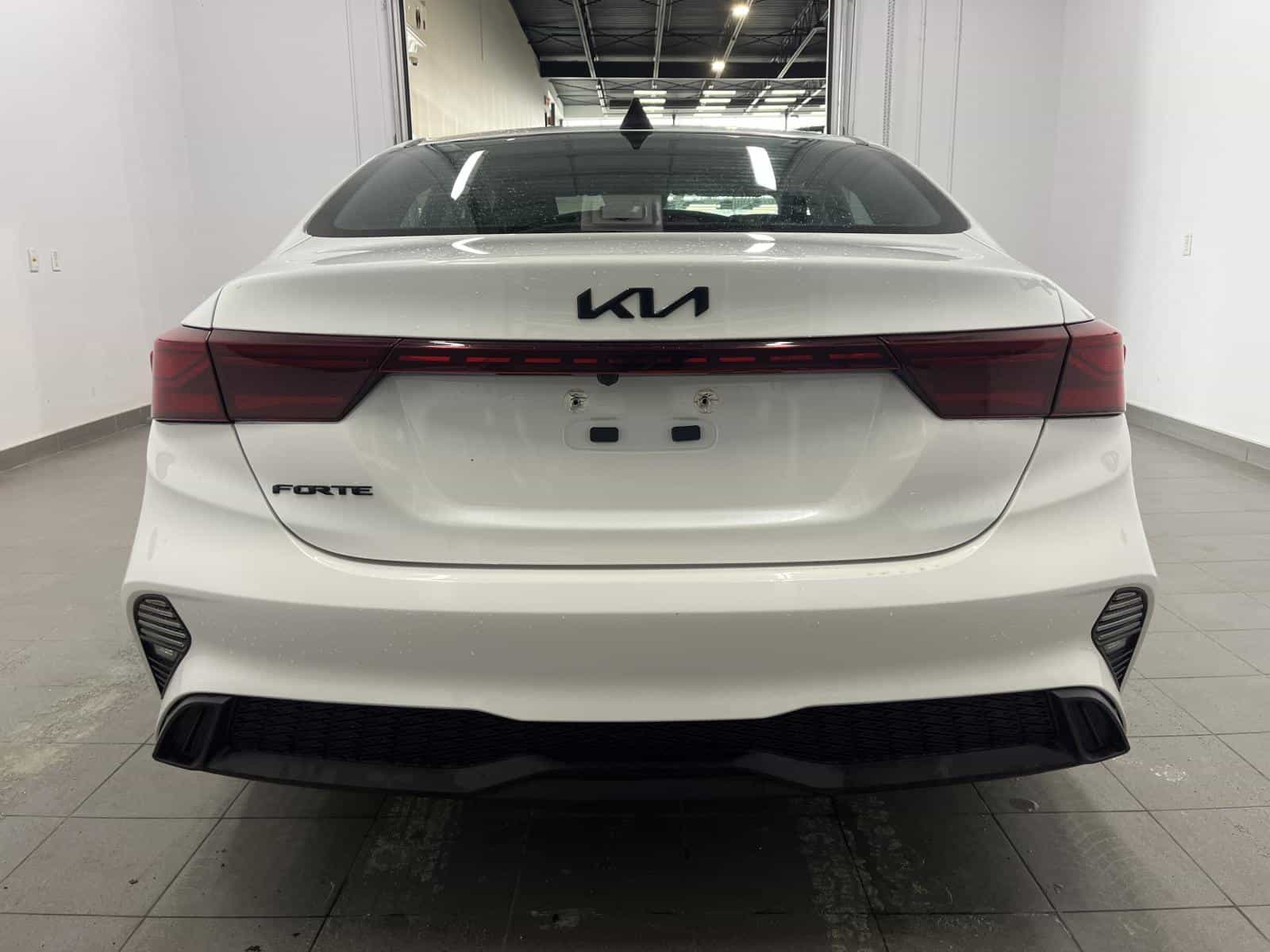 Image 4 Kia Forte LX 2023