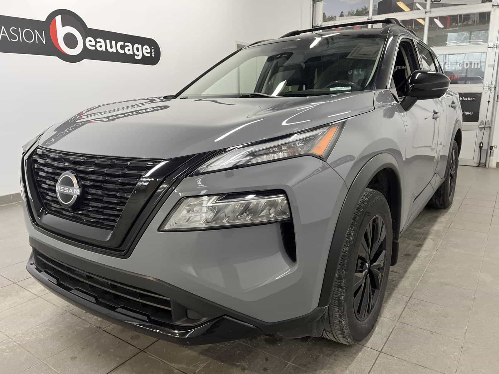 2023 Nissan Rogue SV - Image 1