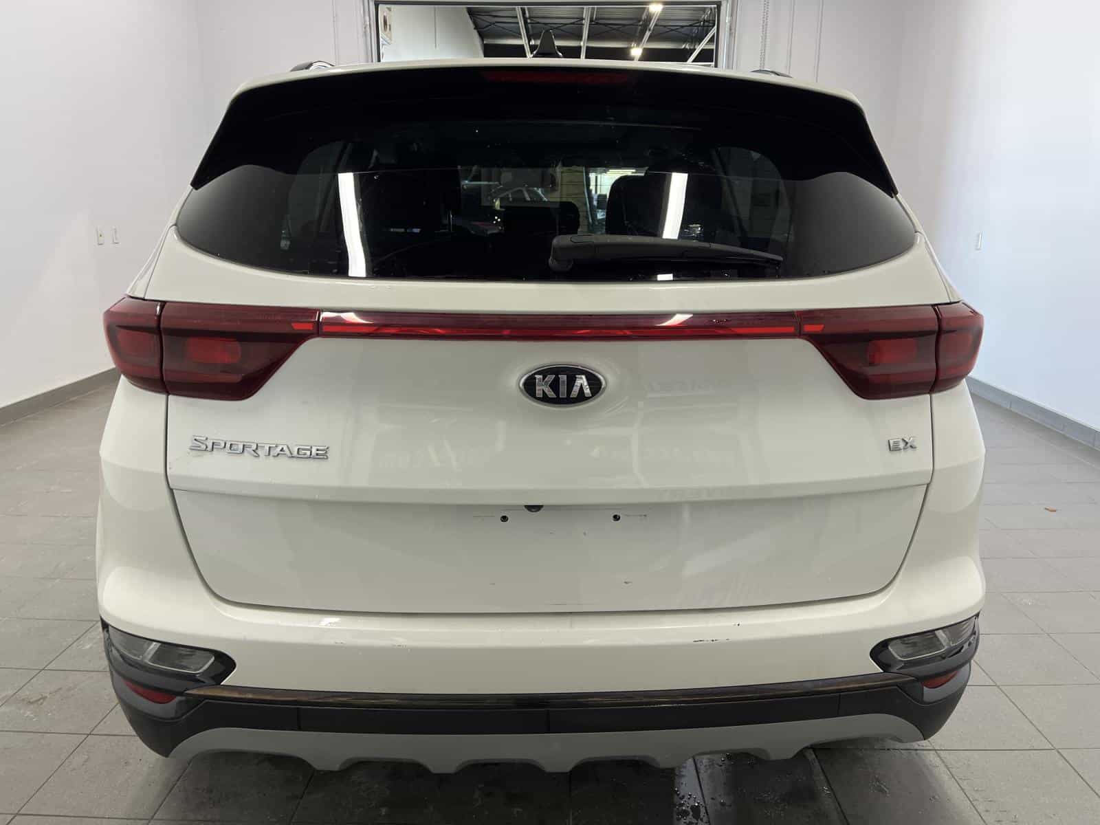 2022 Kia Sportage EX S - Image 3