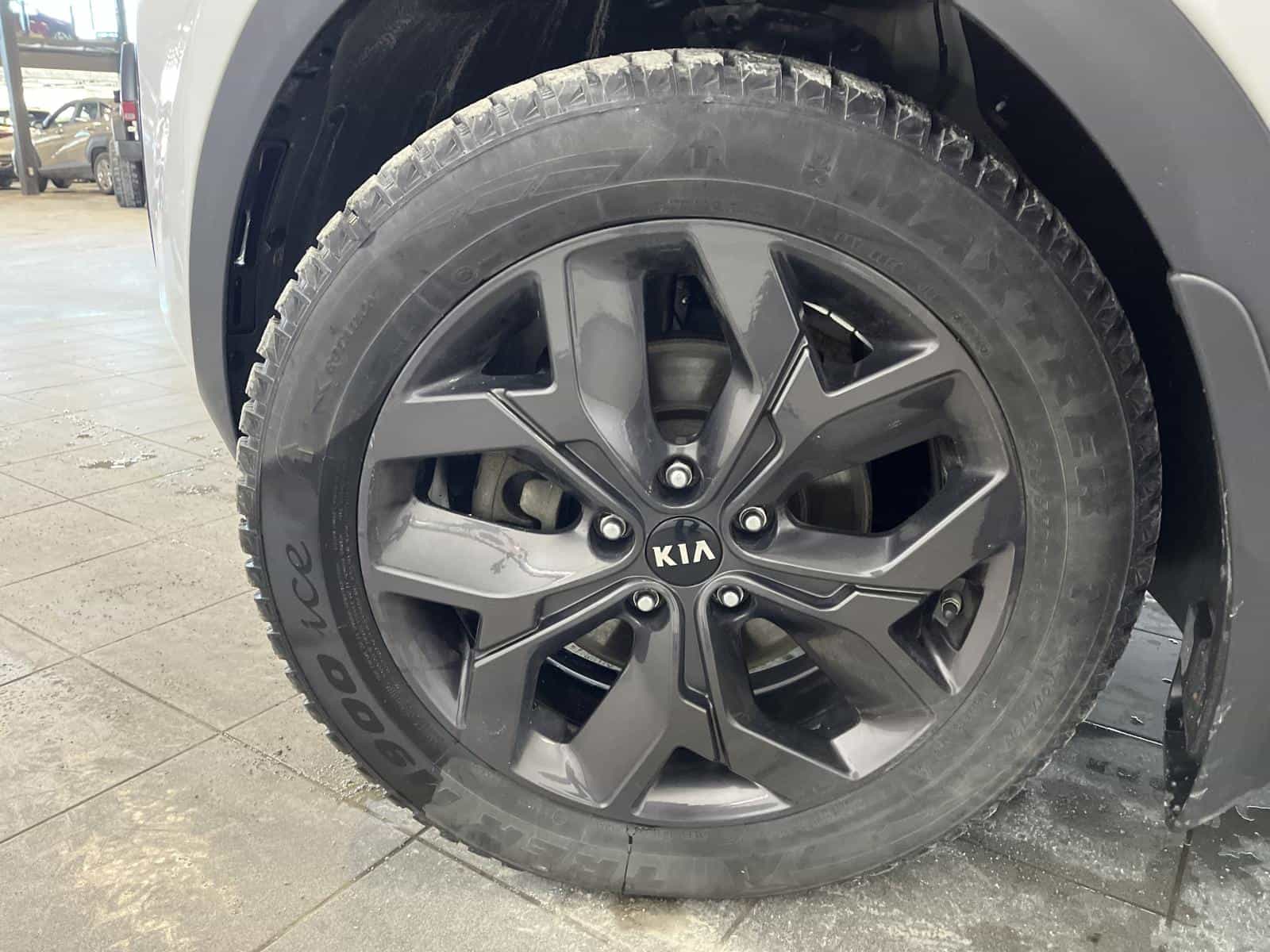 2022 Kia Sportage EX S - Image 18