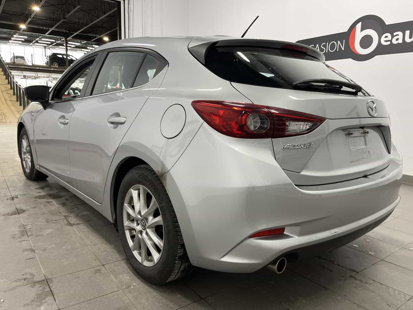 2018 Mazda Mazda3 Sport GS - Image 3