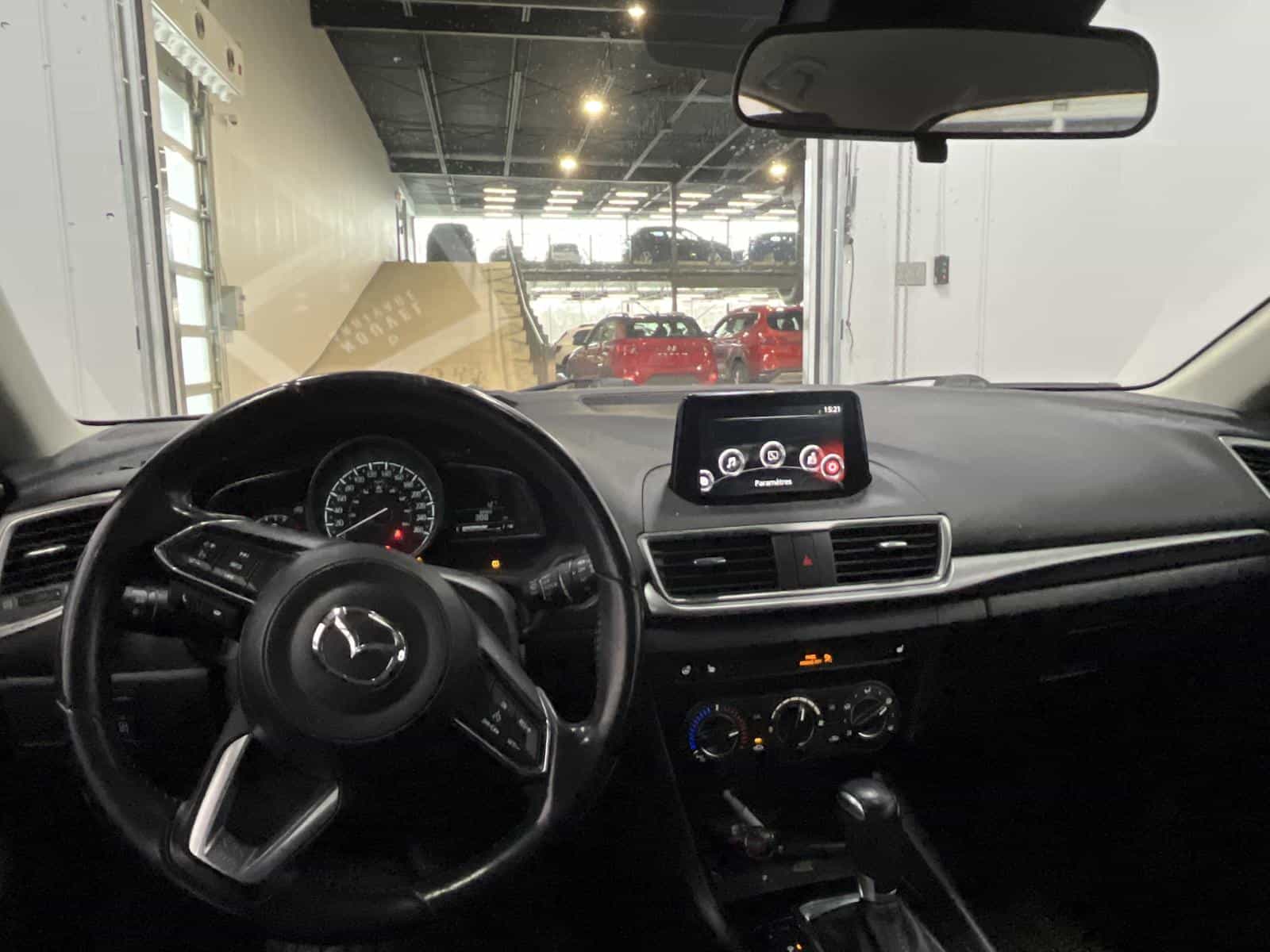 2018 Mazda Mazda3 Sport GS - Image 18