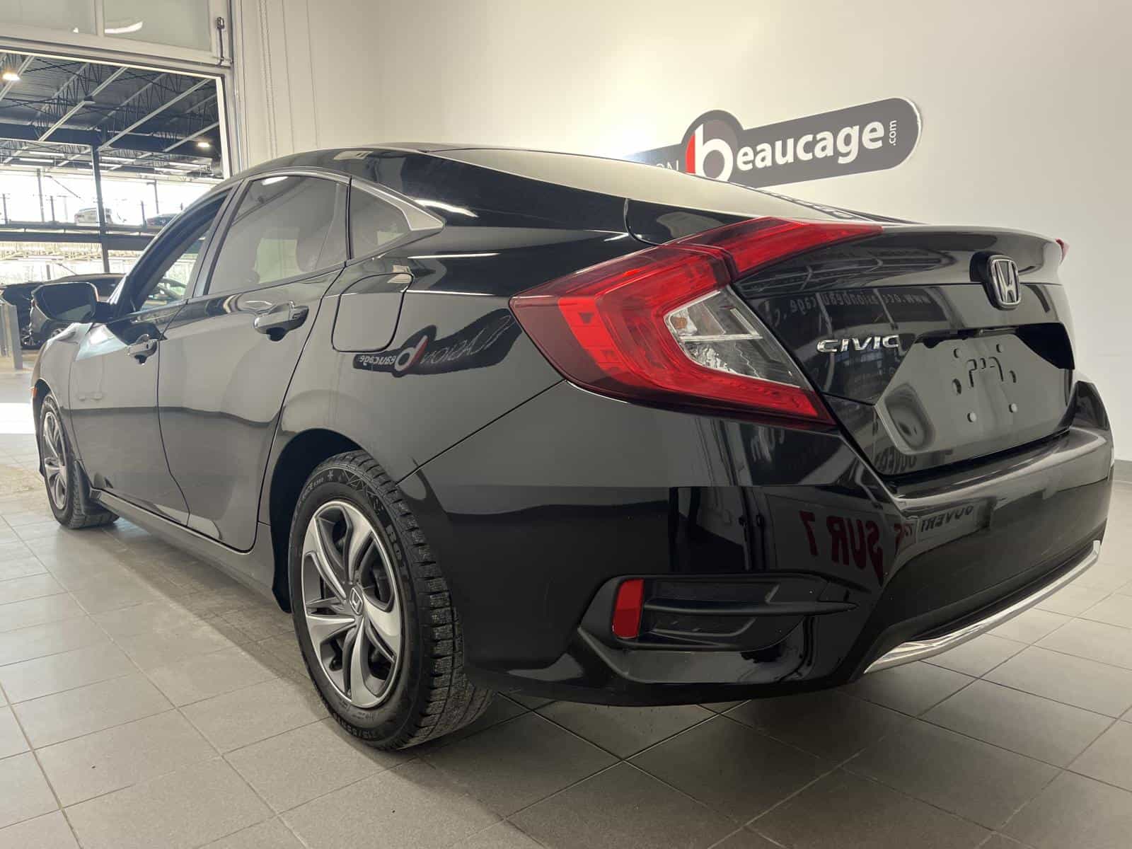 Image 3 Honda Civic LX 2019
