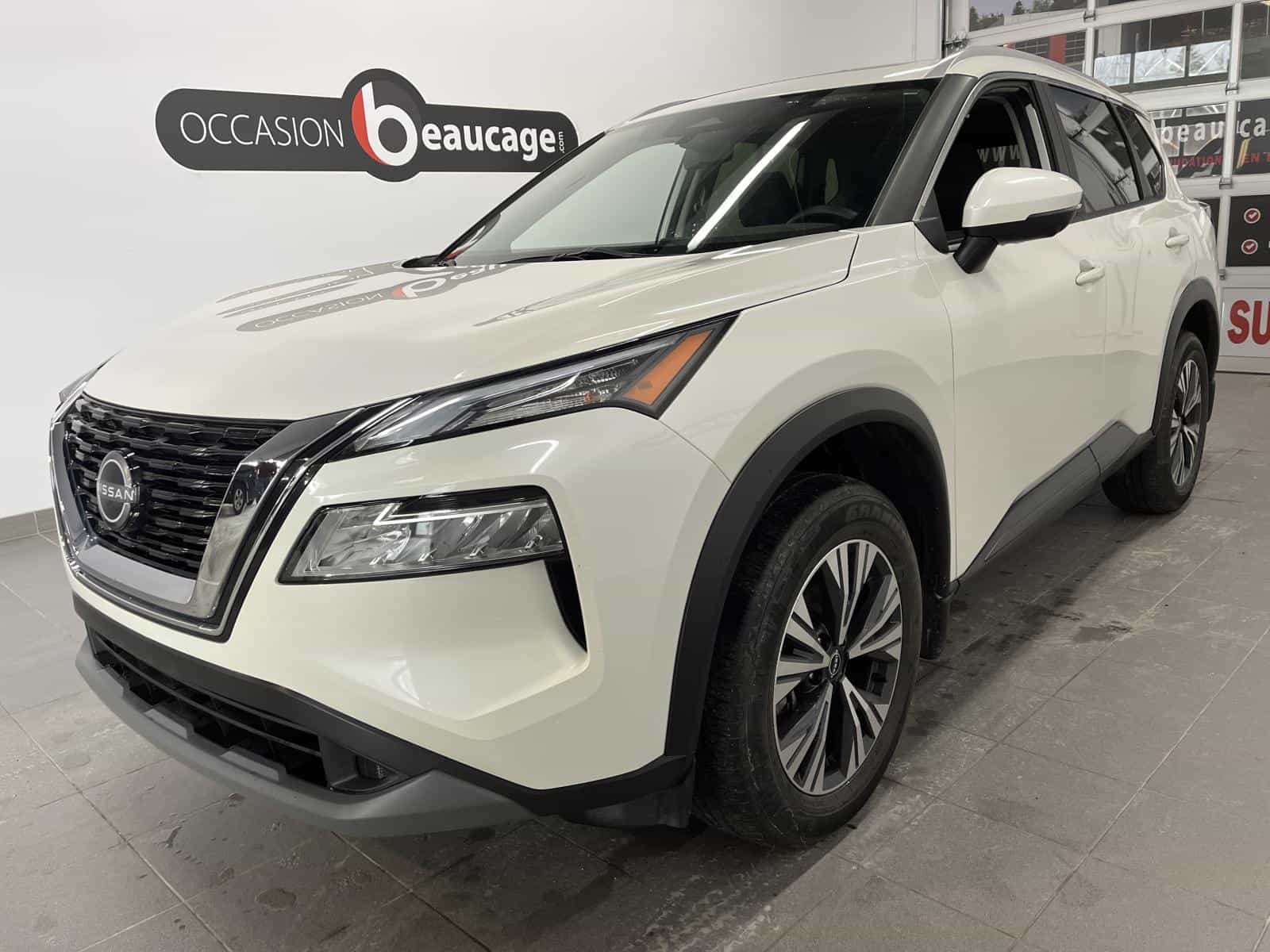 Image 1 Nissan Rogue SV Moonroof 2023