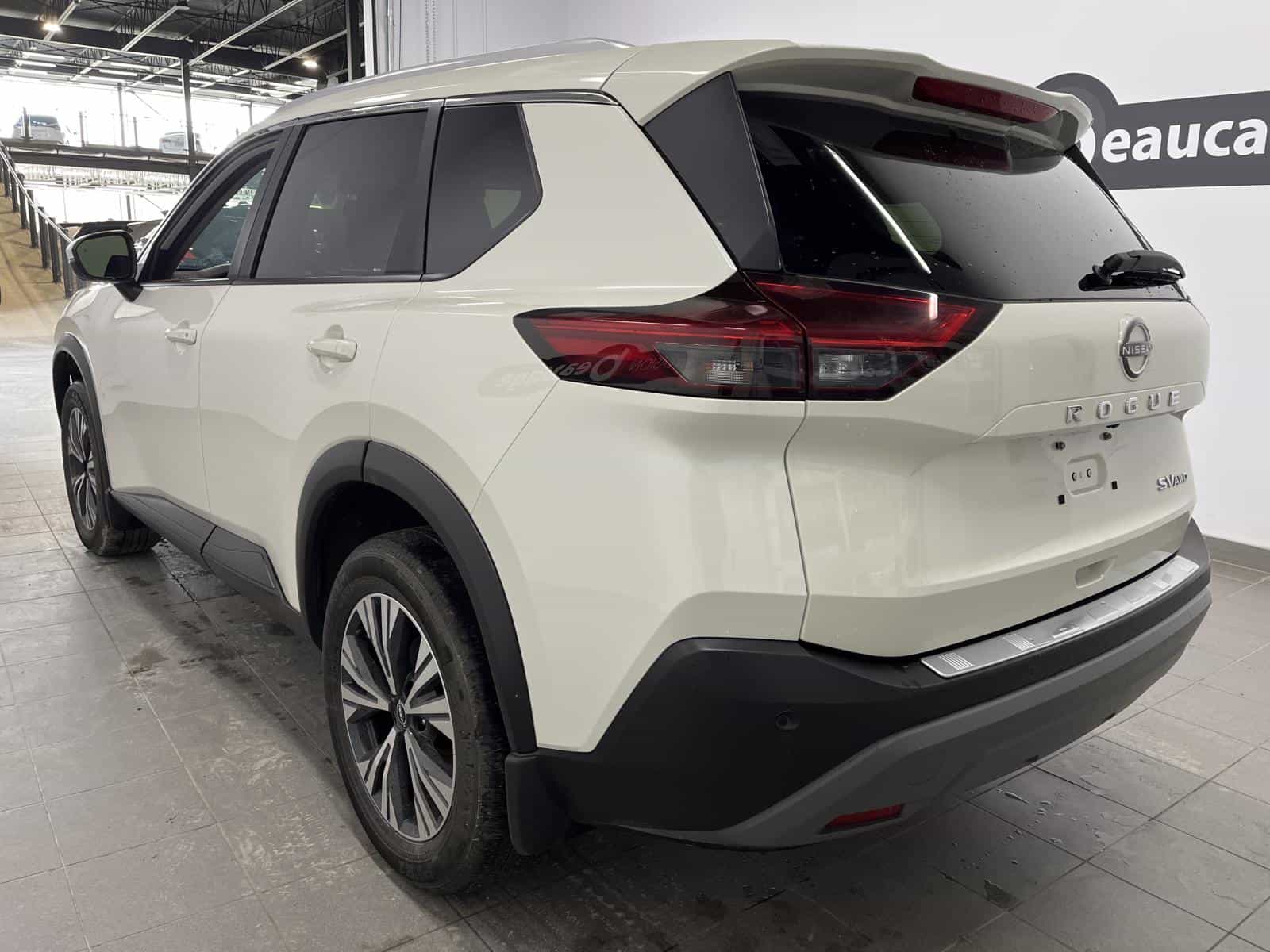 Image 3 Nissan Rogue SV Moonroof 2023