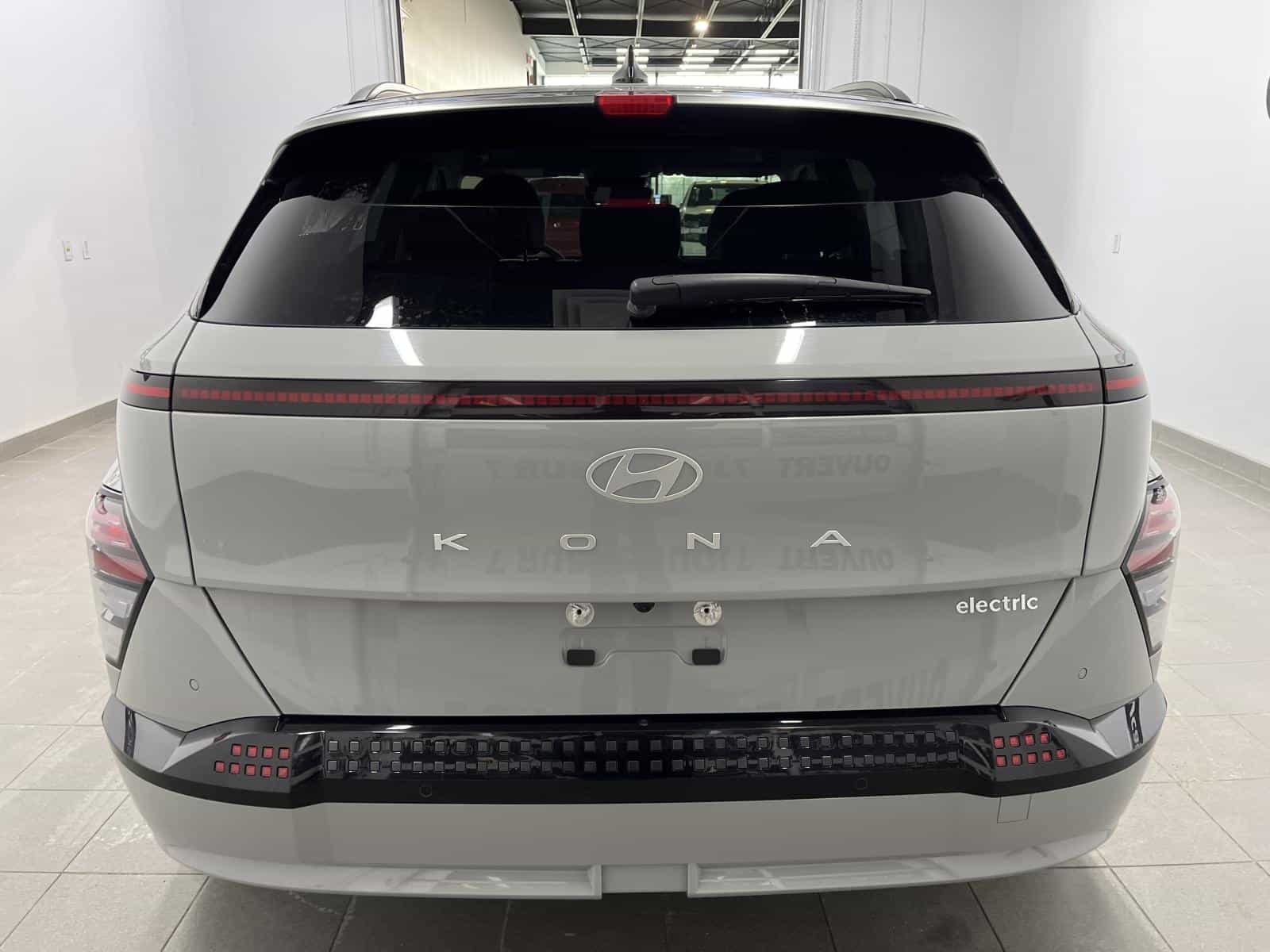 Image 4 Hyundai Kona EV Preferred w/Trend 2025